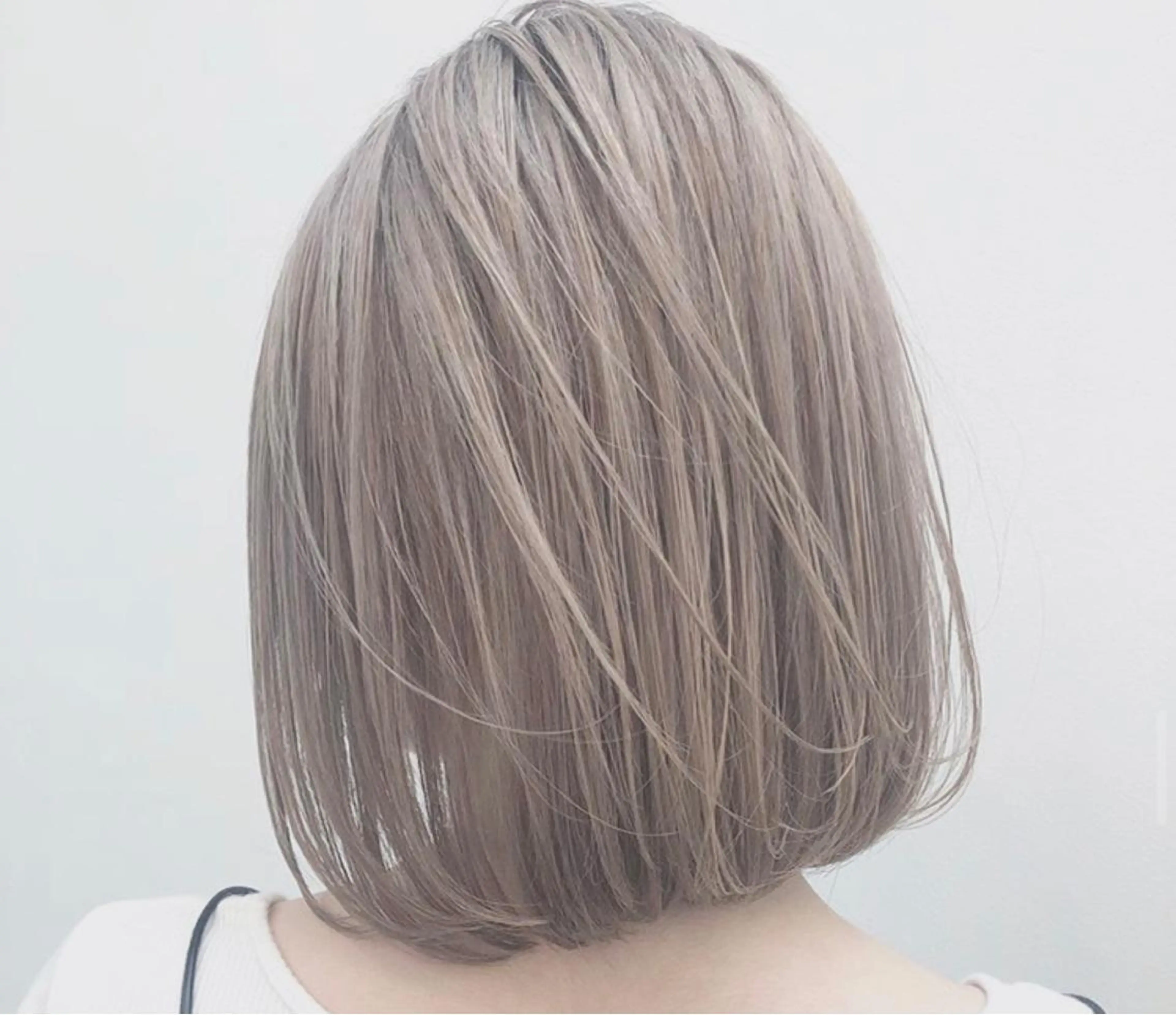 ショート カラー ヘアアレンジ ハイトーン/メンズ/ ボブ RINのヘアスタイル