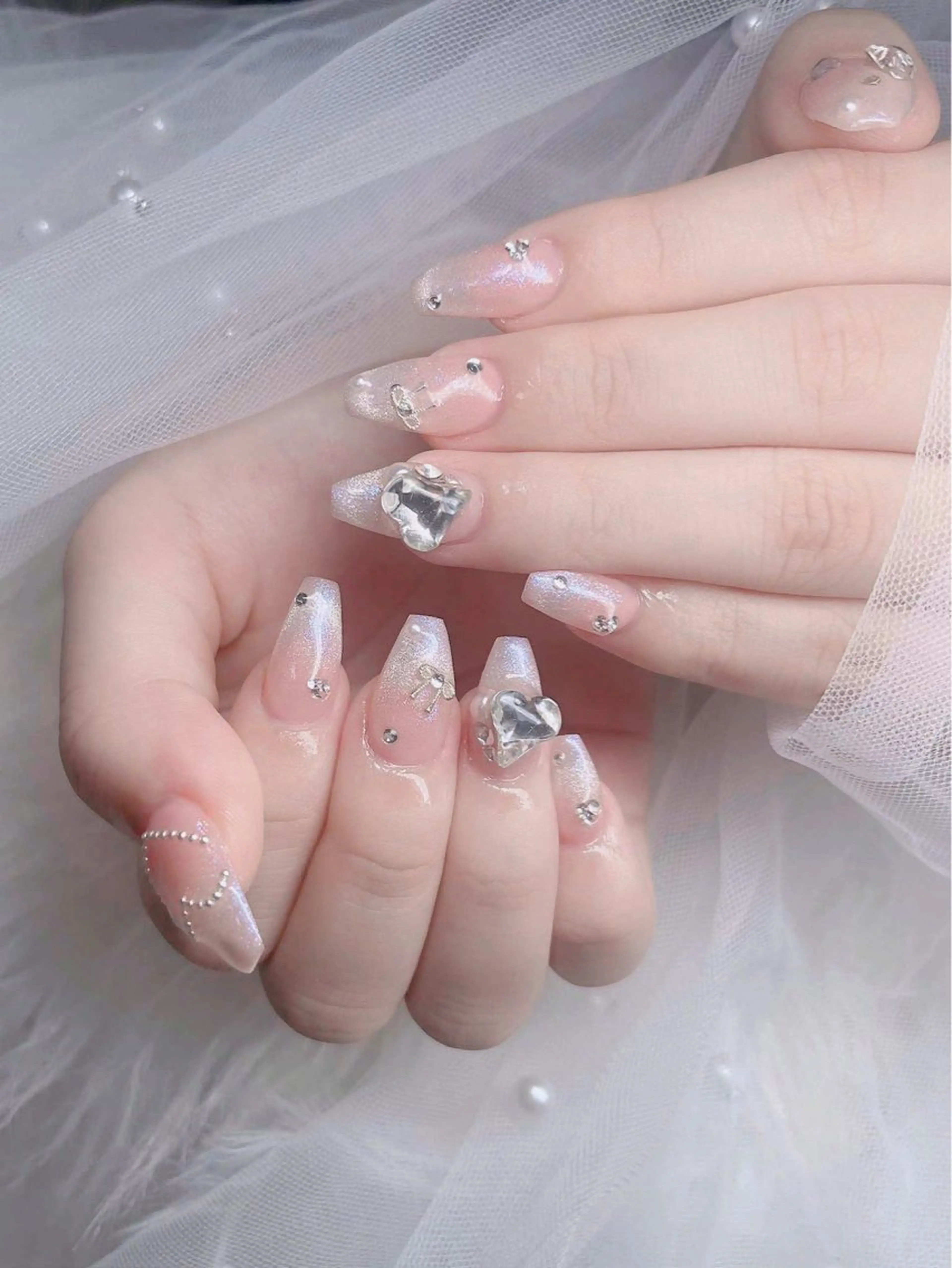 ネイル フレンチネイル ジェルネイル ガラスフレンチ ハロウィン ハート H.baby nail所属・H.baby Nail Salonのネイルデザイン