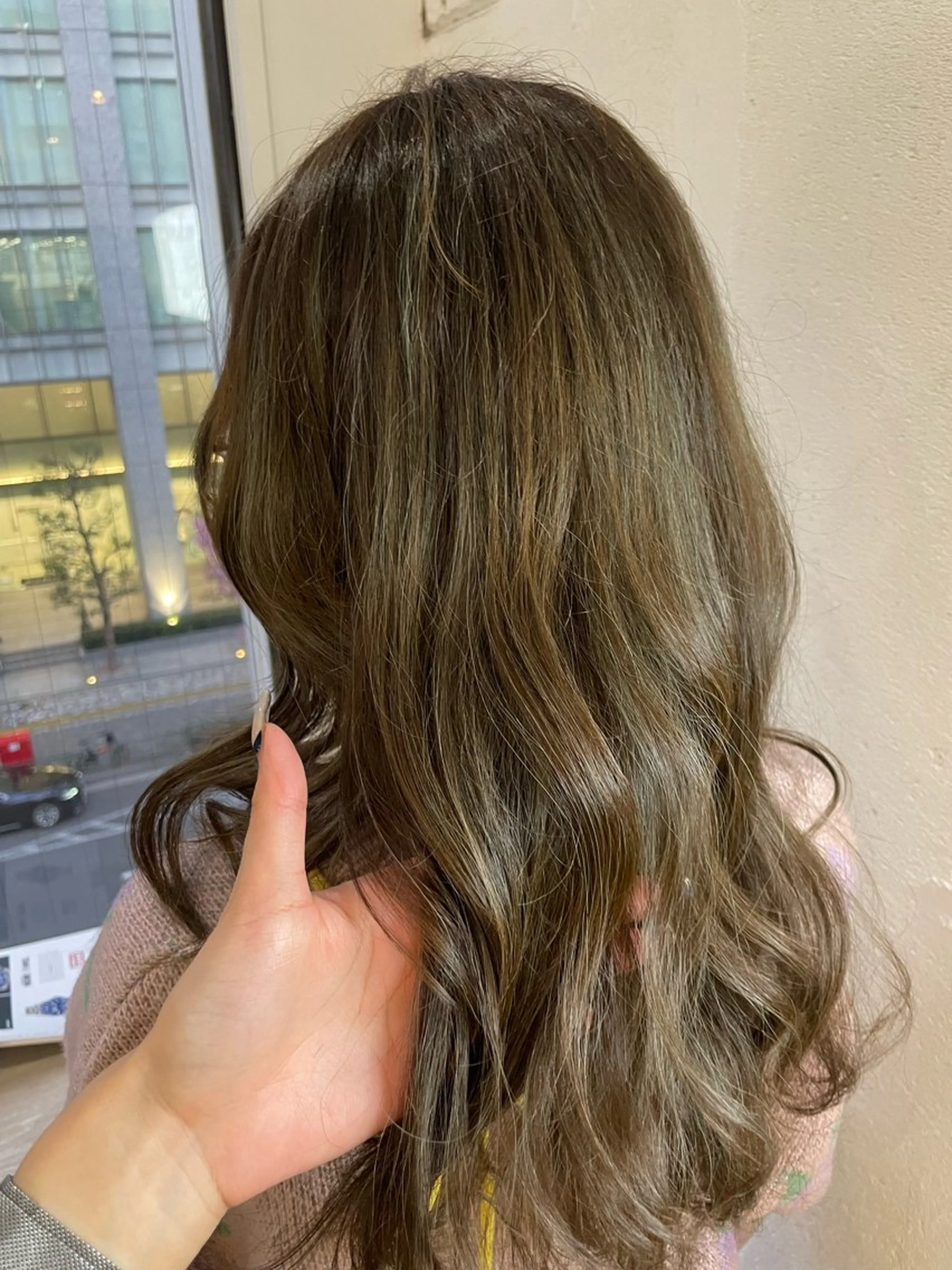 セミロング ヘアカラー 田中 志織のヘアスタイル