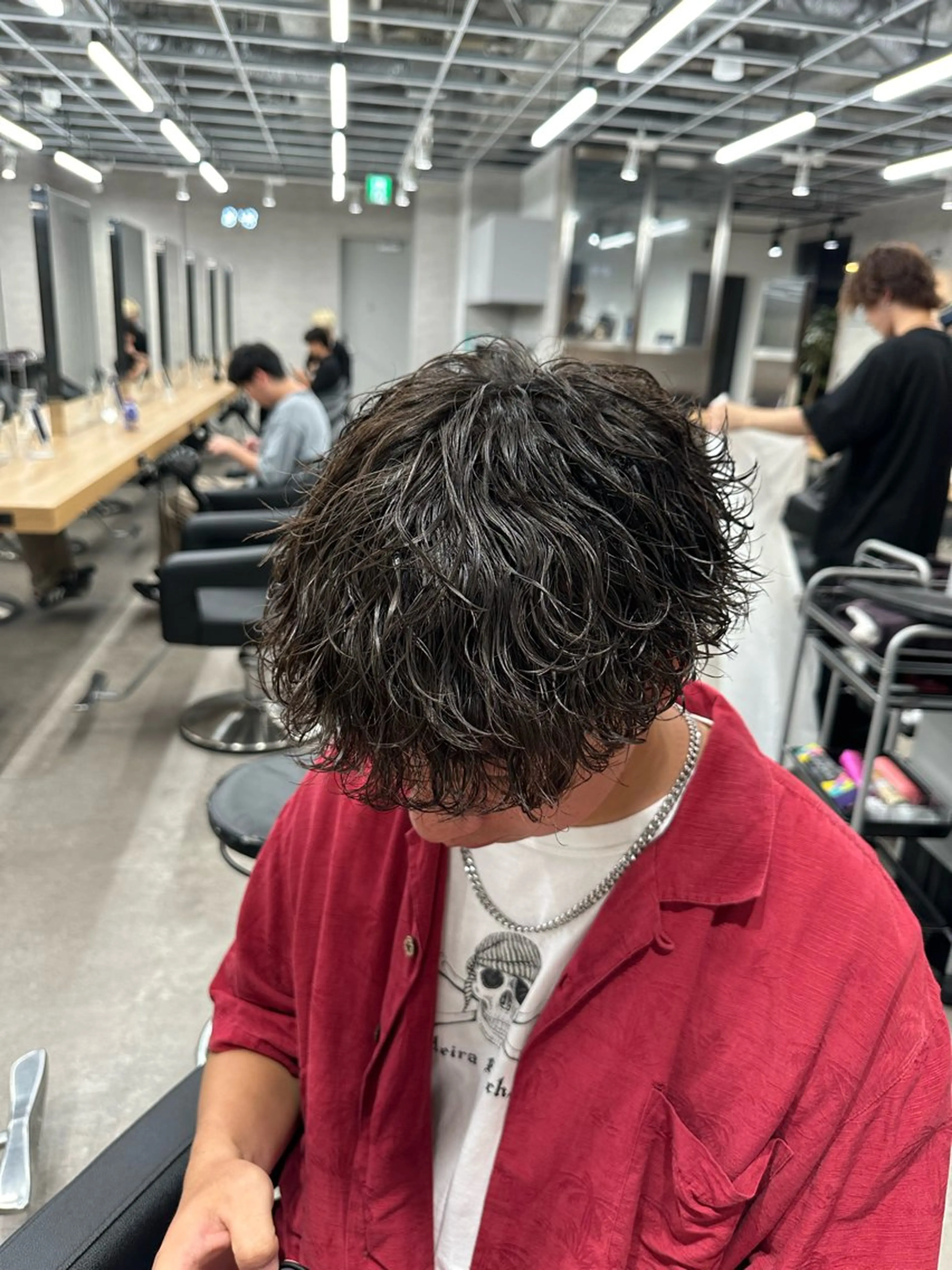 ショート パーマ メンズ メンズパーマ 波巻きパーマ カット パーマ パーマ指名No. 1 /サエキカズマのヘアスタイル
