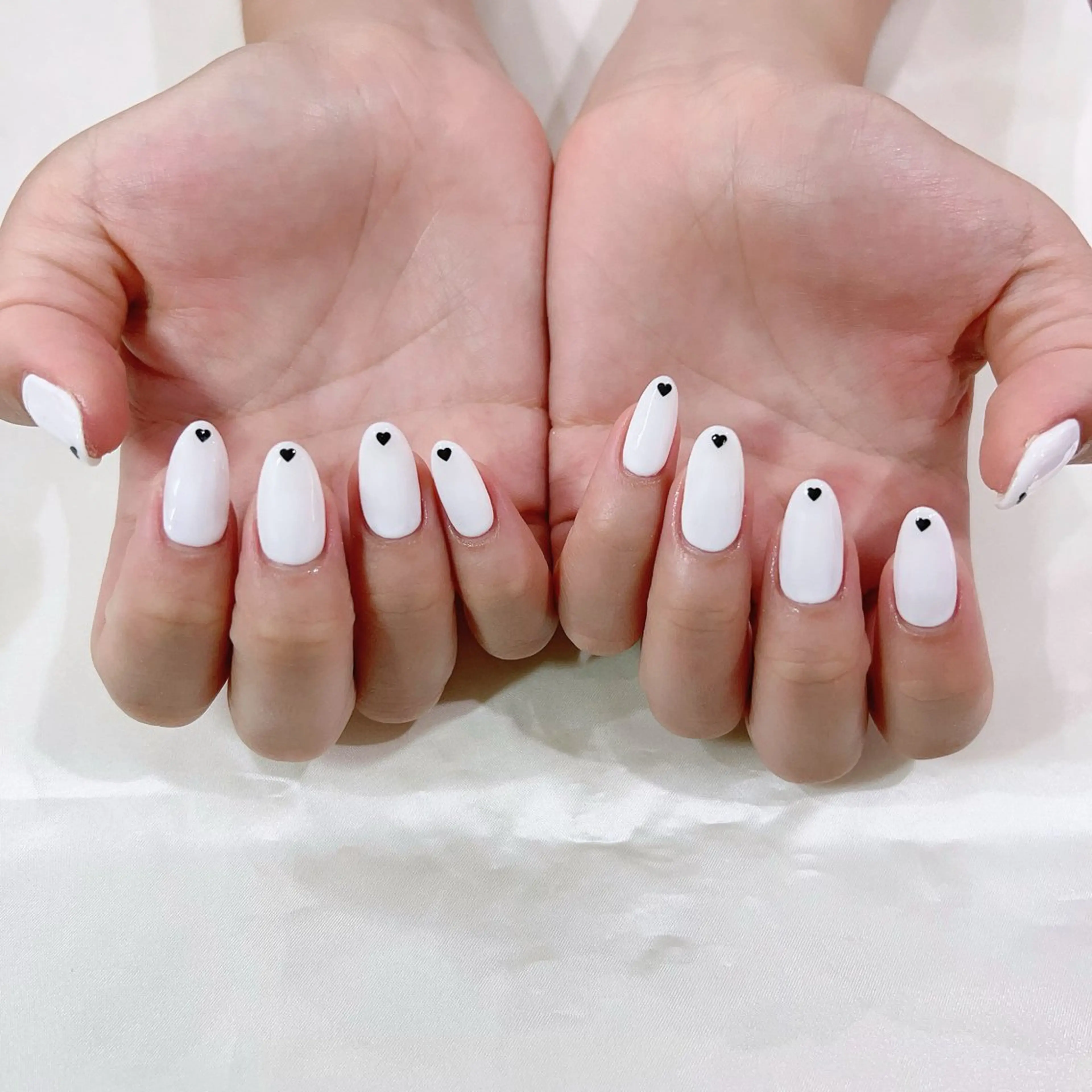 ネイル ジェルネイル ハート ホログラムネイル ワンカラーネイル パラジェル ハンドネイル Nail Kのネイルデザイン