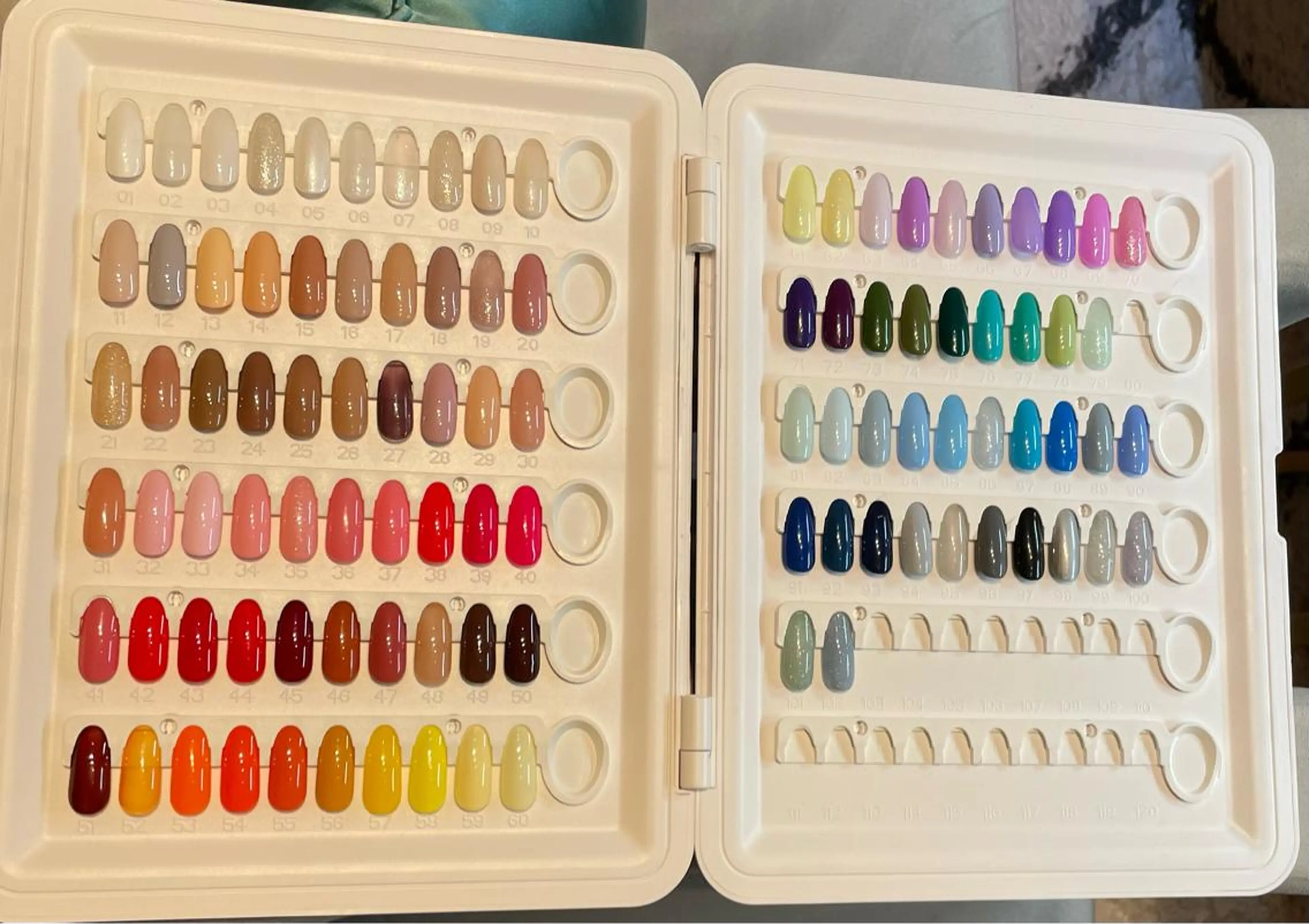 ネイル 大塚眉毛|ハンドケア |肌管理の眉毛・アイブロウイメージ