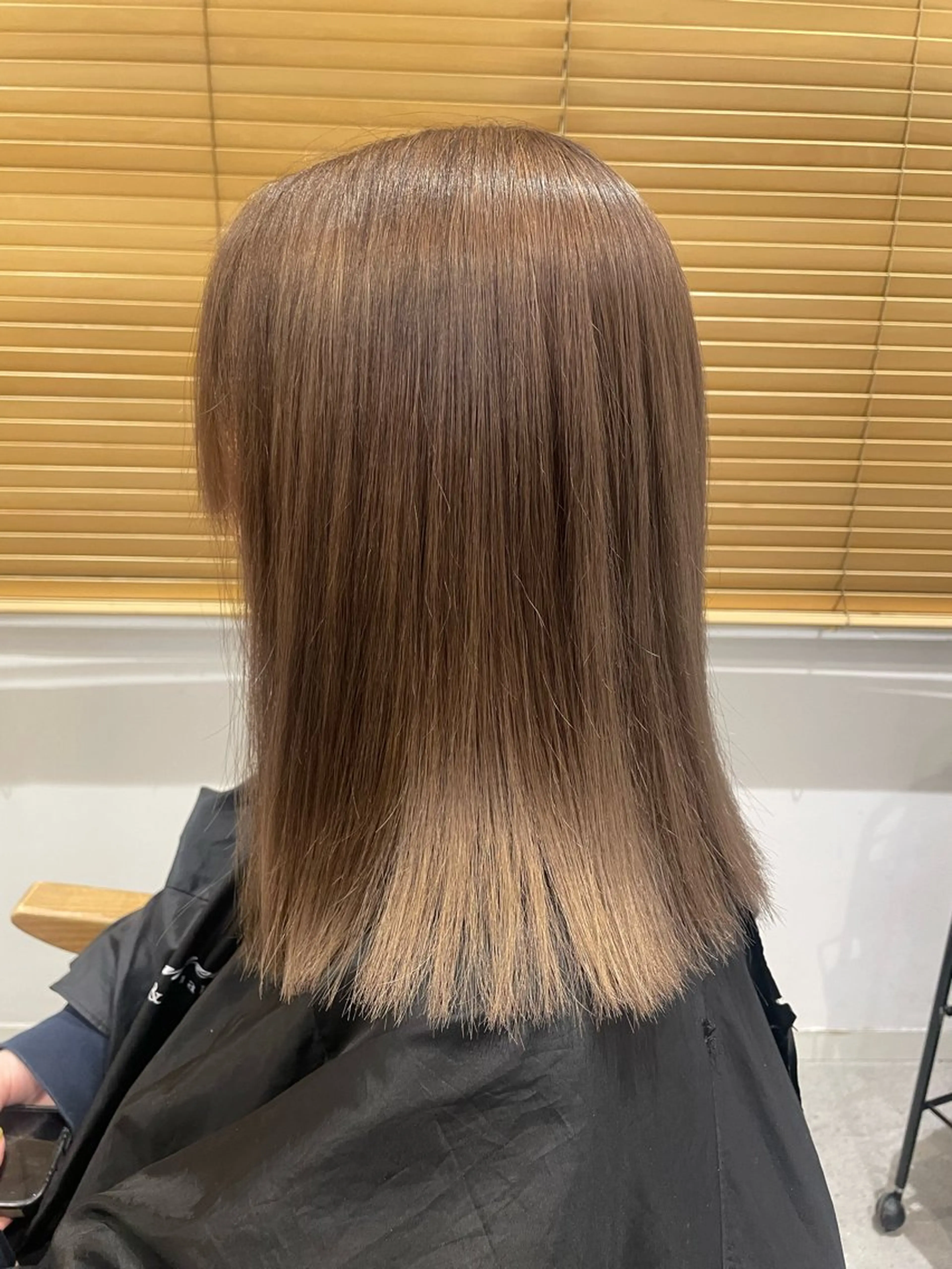セミロング カラー ベージュカラー ブリーチ ミルクティーベージュ PRINTEMPS by flammeum 大和店所属・🪼flammeum 宮﨑 瑠華のヘアスタイル