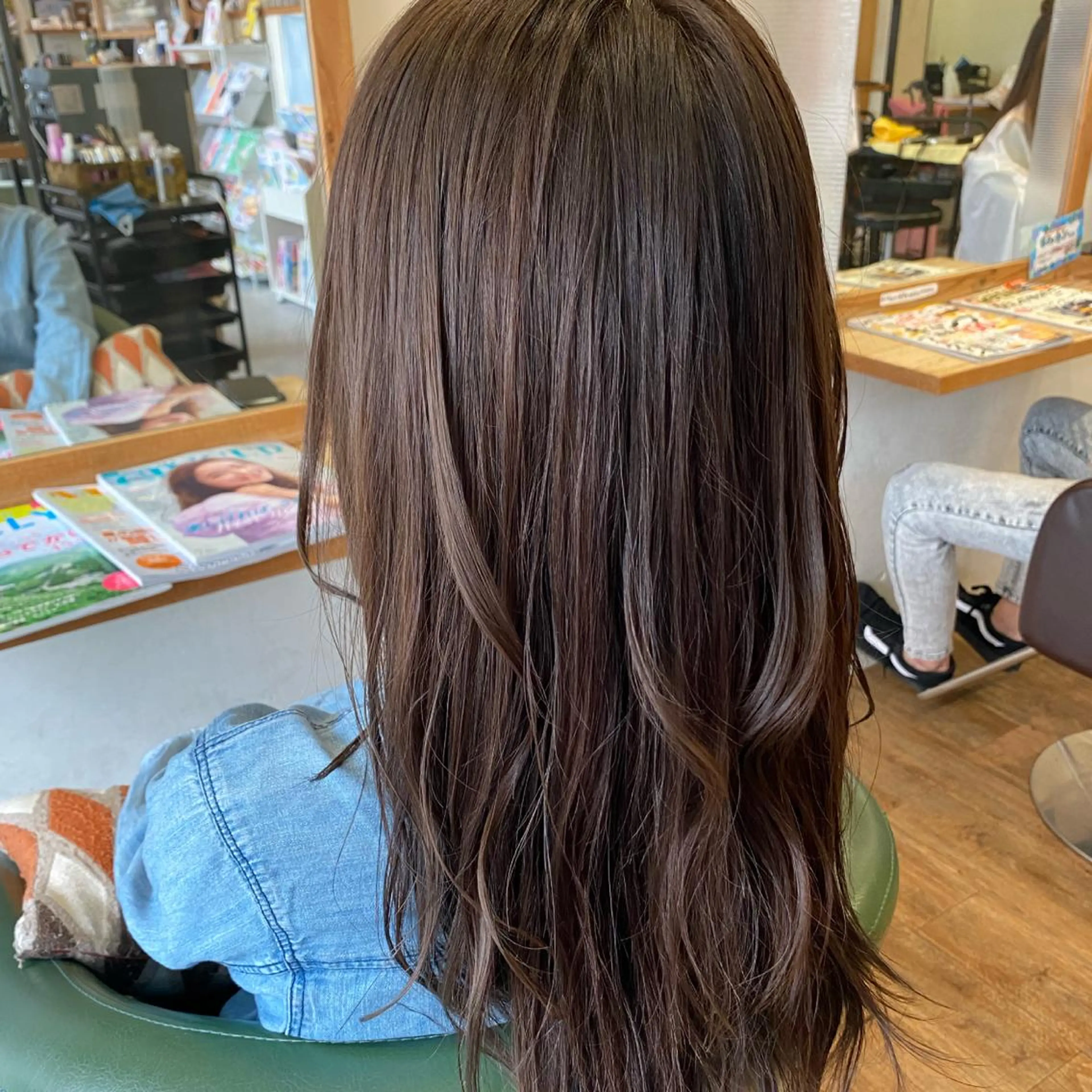 ロング カラー 西村 恵祐のヘアスタイル