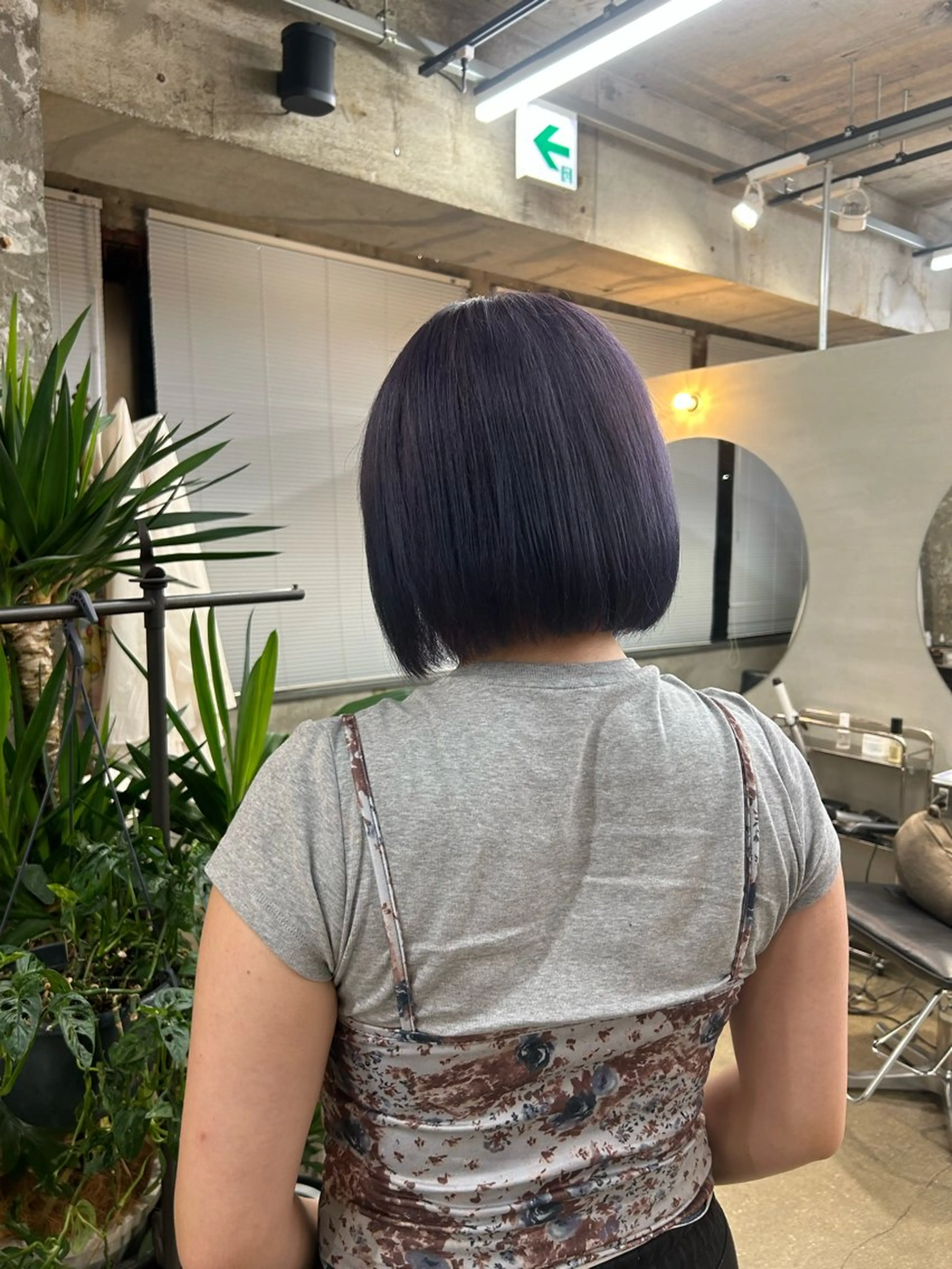 ショート ヘアカラー サワムラ ソナタのヘアスタイル