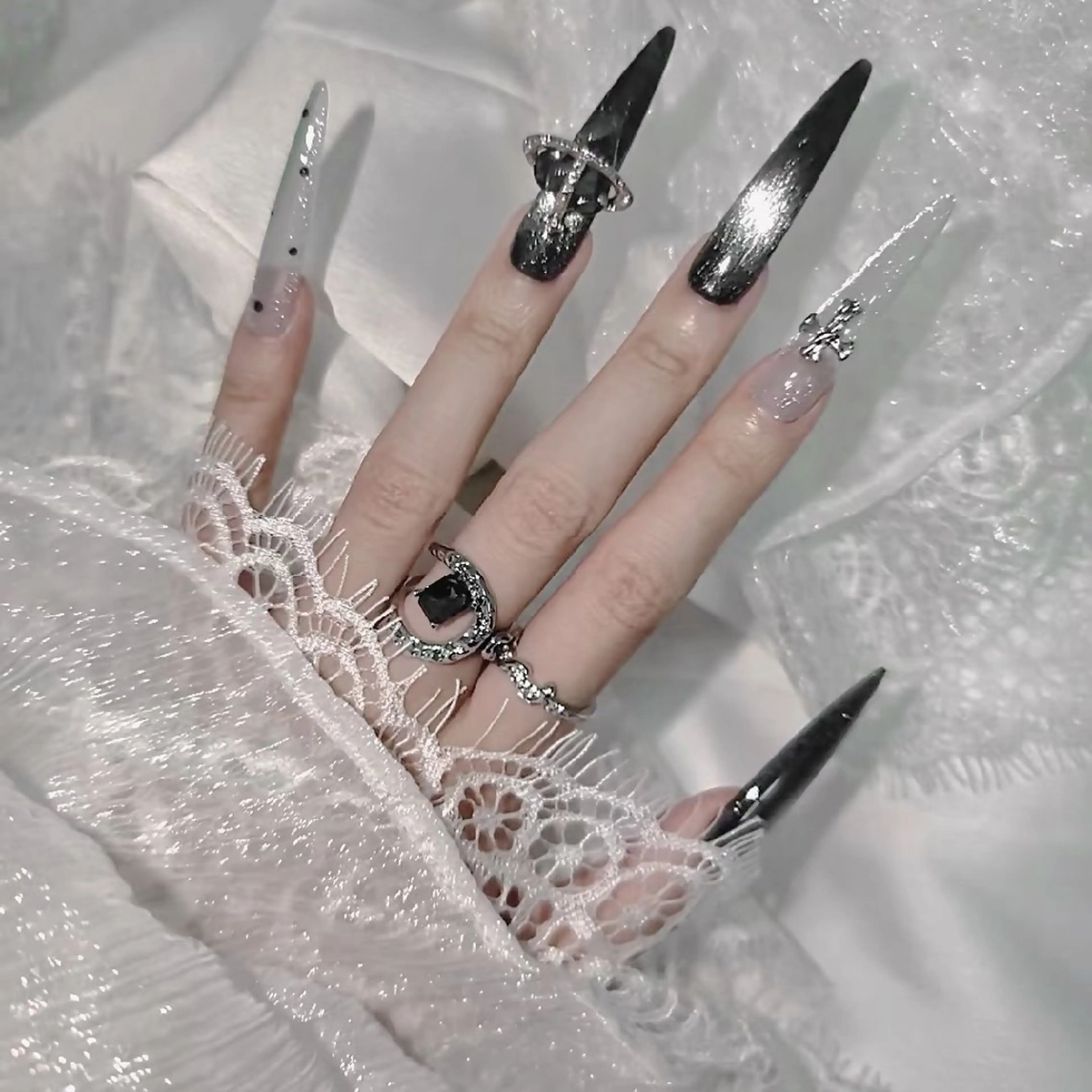 ネイル 鈴木 彩星のネイルデザイン