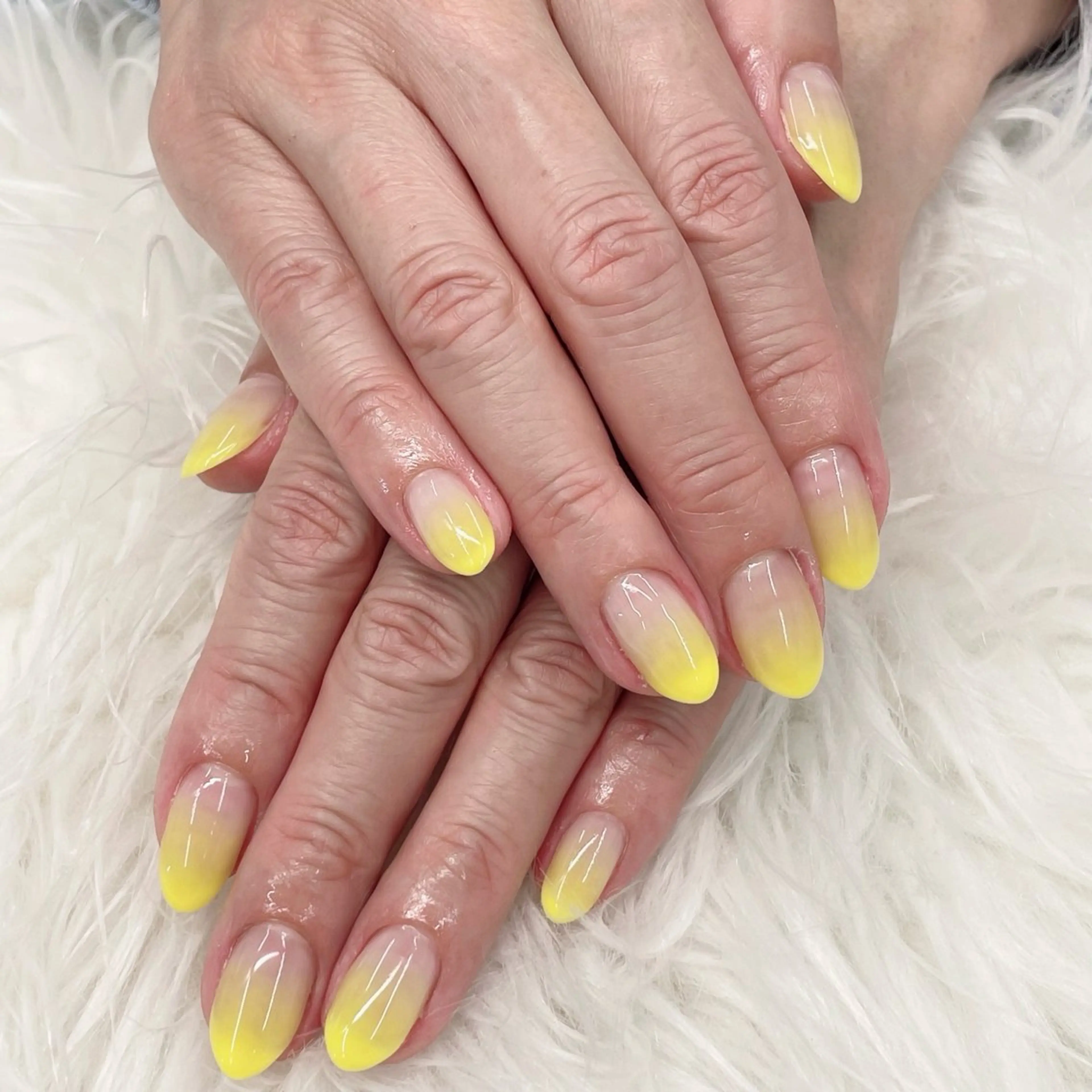 ネイル 黄色 エリクサーネイル池袋店所属・エリクサーネイル池袋 大槻のネイルデザイン