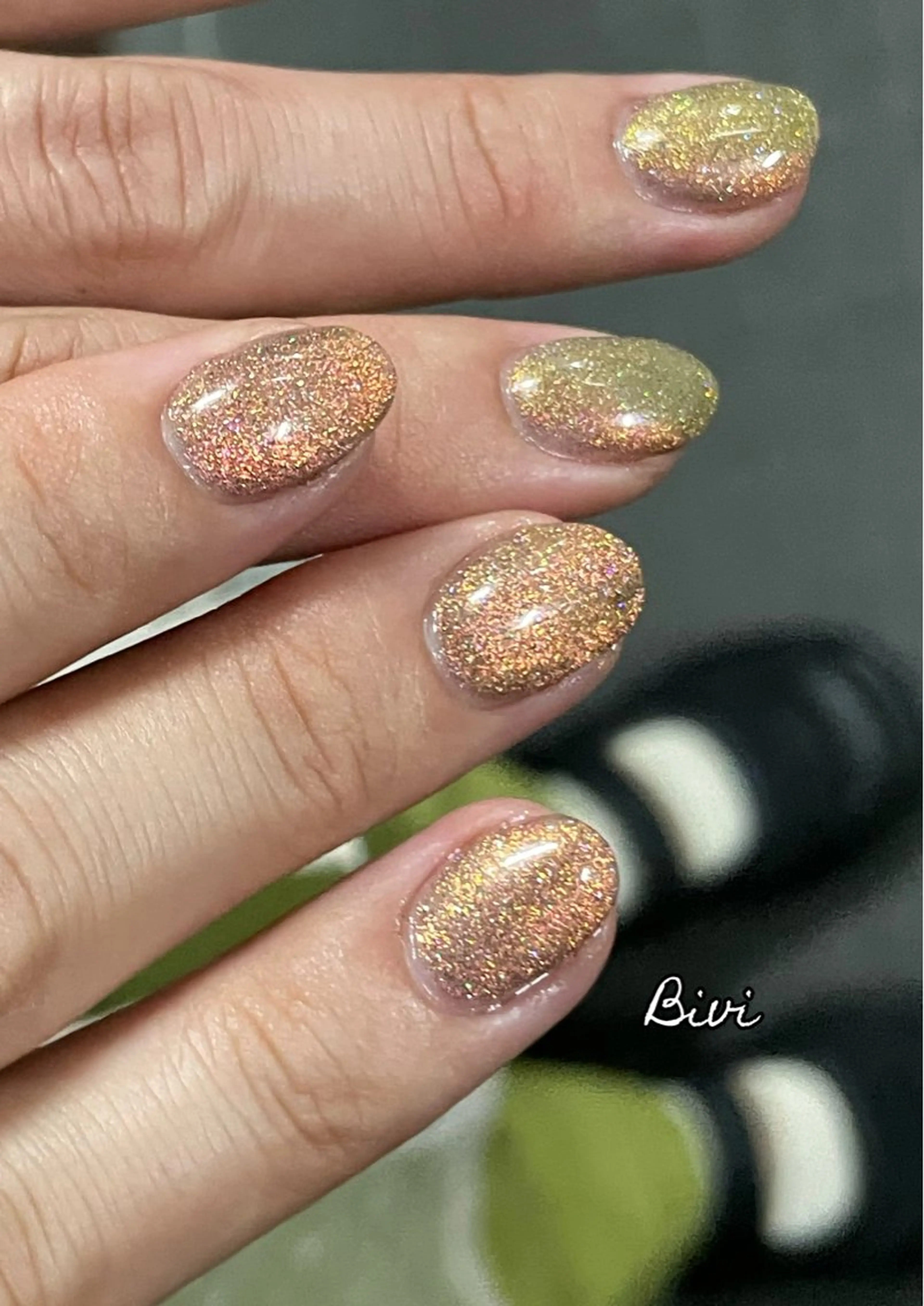 ネイル アートネイル フラッシュネイル ラメ(グリッター) マグネットネイル シルバー ハンドネイル ハンドケア ♡Bivi♡自爪に 優しいネイルサロンのネイルデザイン