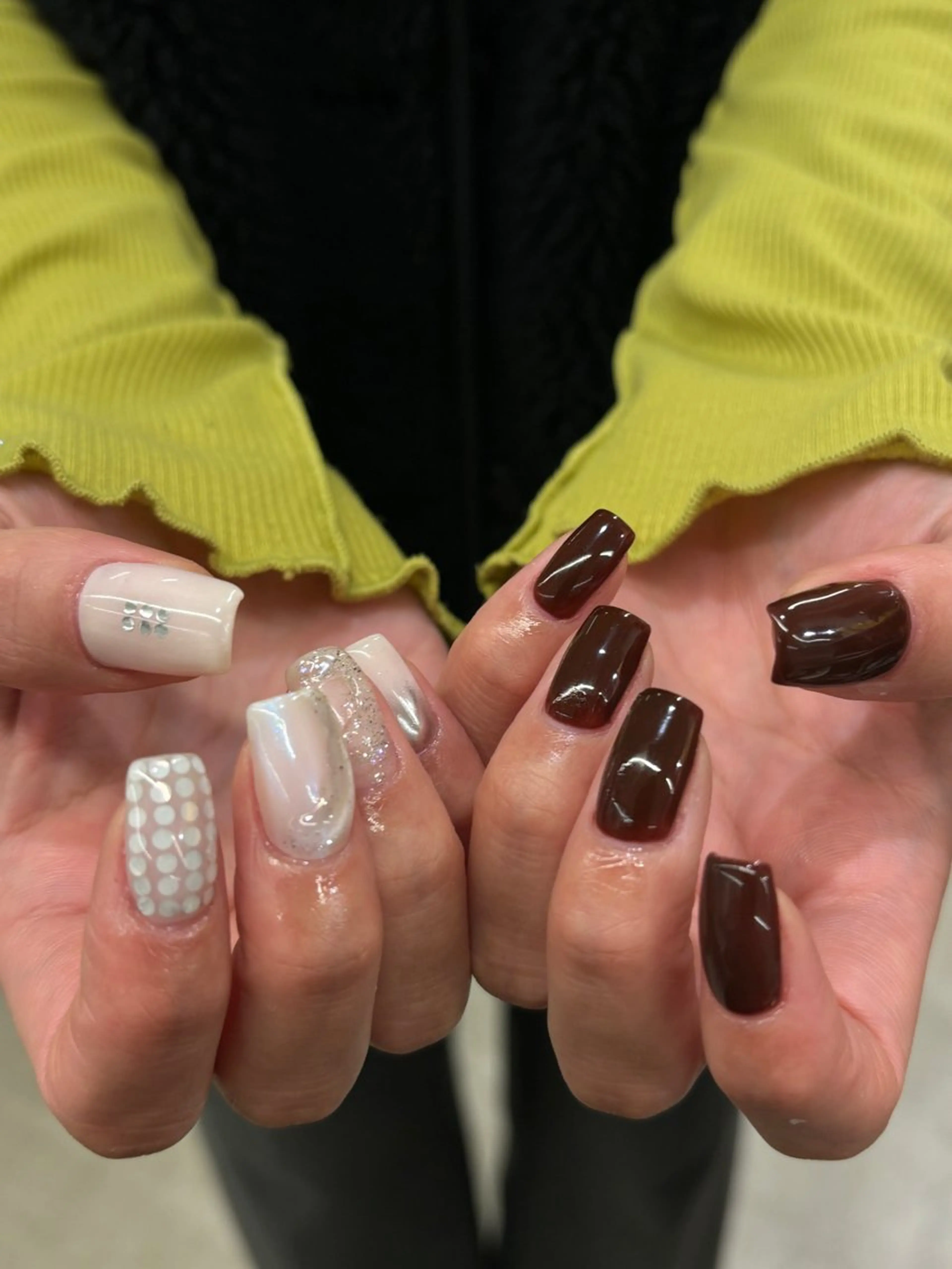 ネイル ブラウン ハンドネイル sister  mohawk所属・chika ／ nailのネイルデザイン