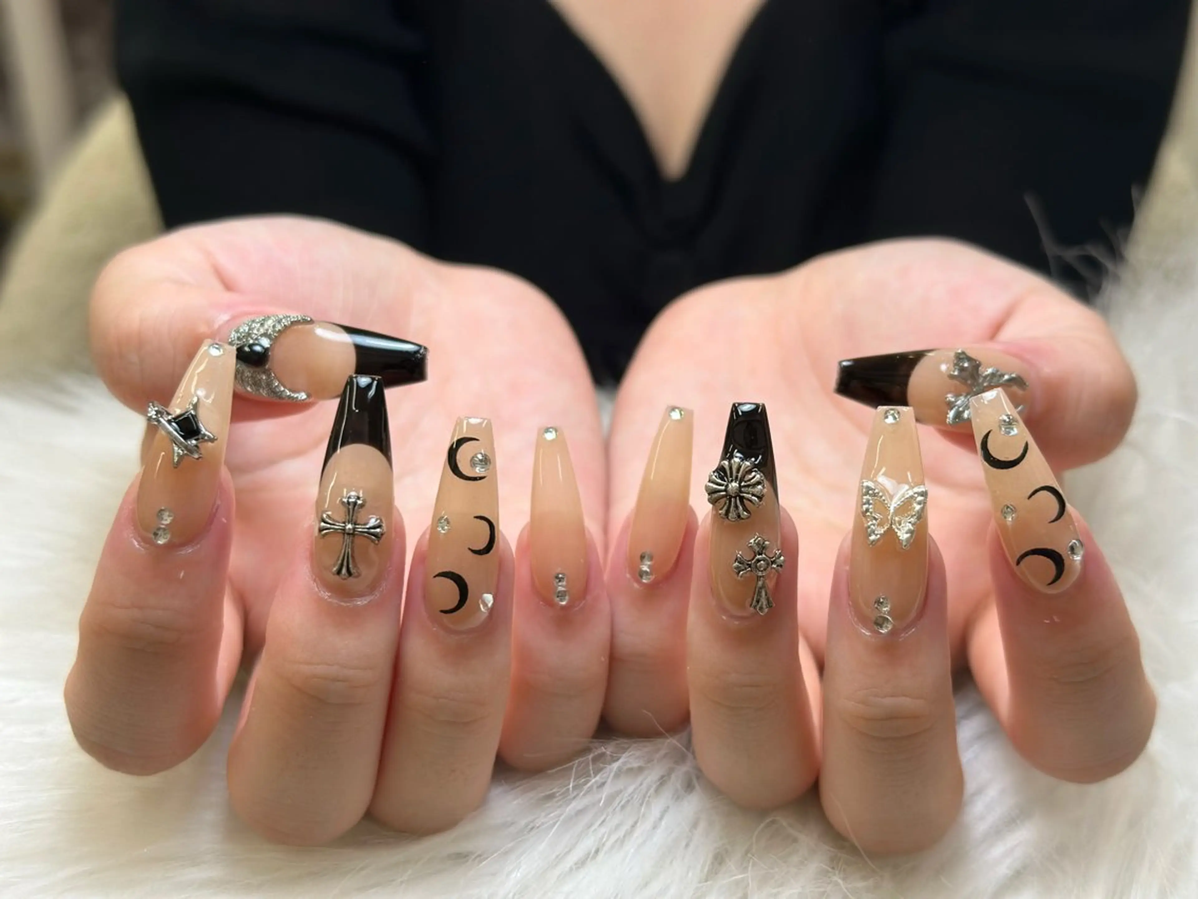 ネイル アートネイル 成人式 ジェルネイル ニュアンスネイル 夏ネイル ハンドネイル Nienail_ Luxeのネイルデザイン