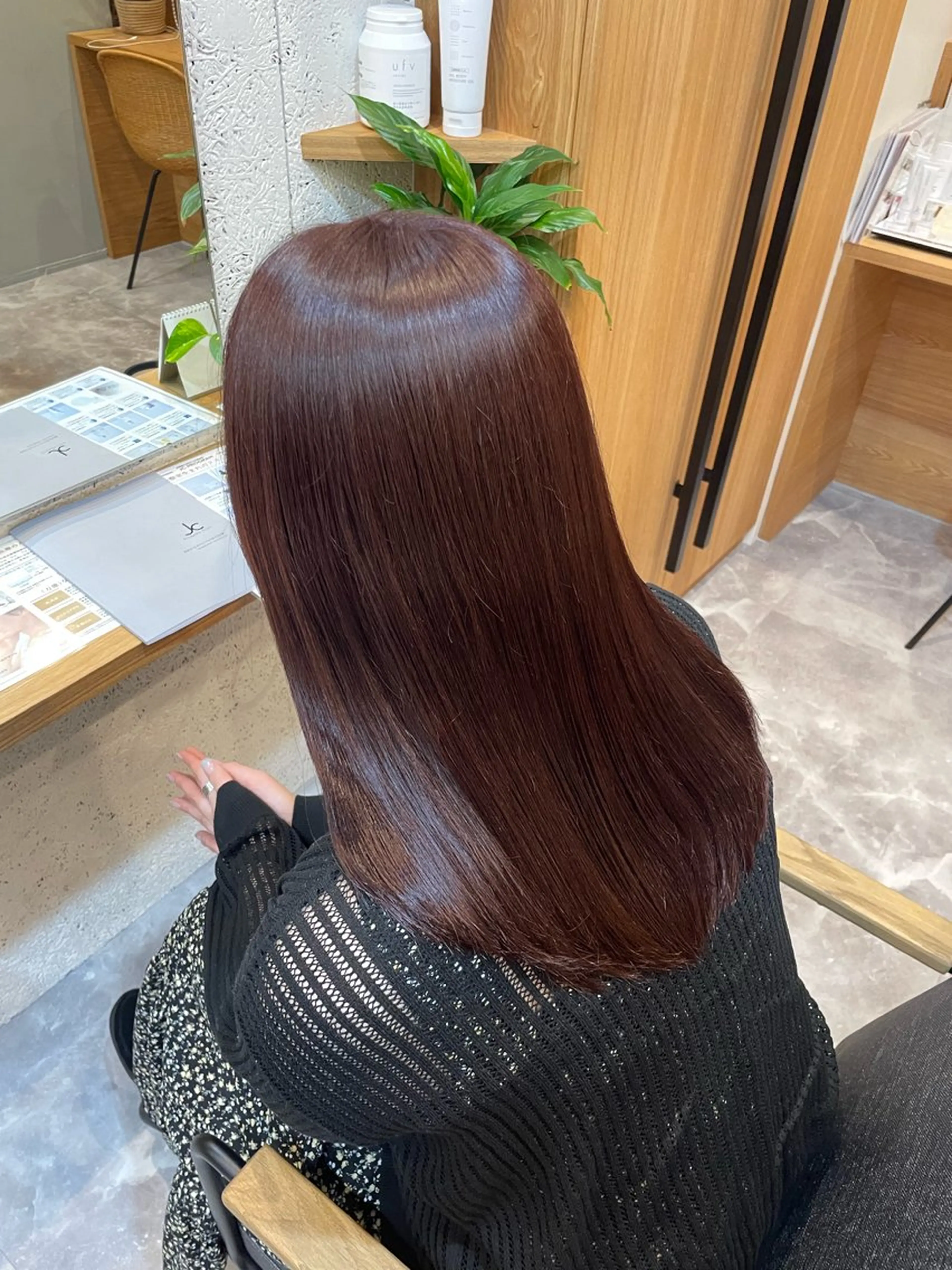 ロング カラー ブラウンカラー ピンクカラー ピンクブラウン トリートメント hair＋make CLEAR 本店所属・福元 萌恵のヘアスタイル
