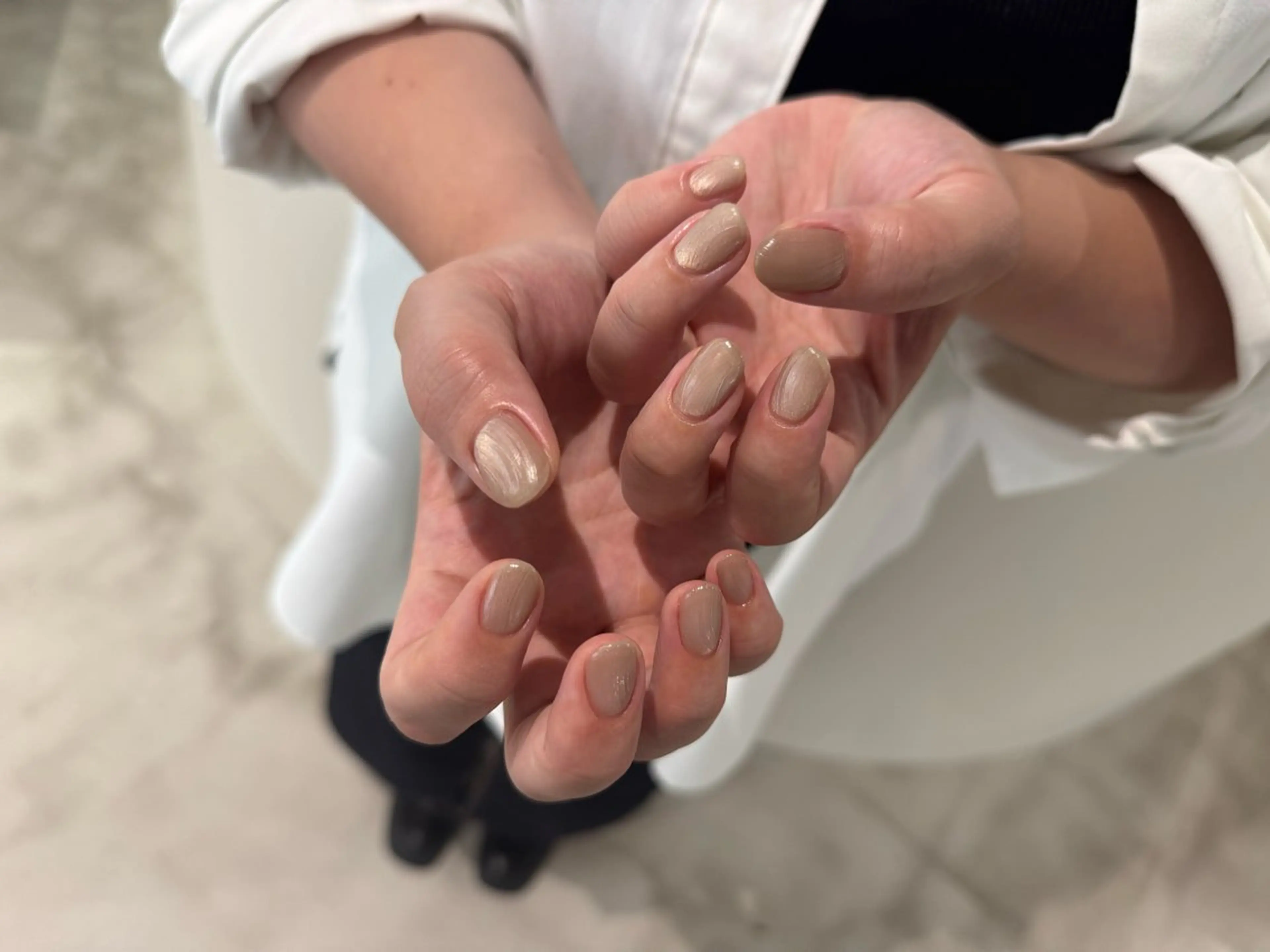 ネイル マグネットネイル ニュアンスネイル シンプルネイル ハンドネイル ATELIE JULI所属・徳田 祥子のネイルデザイン