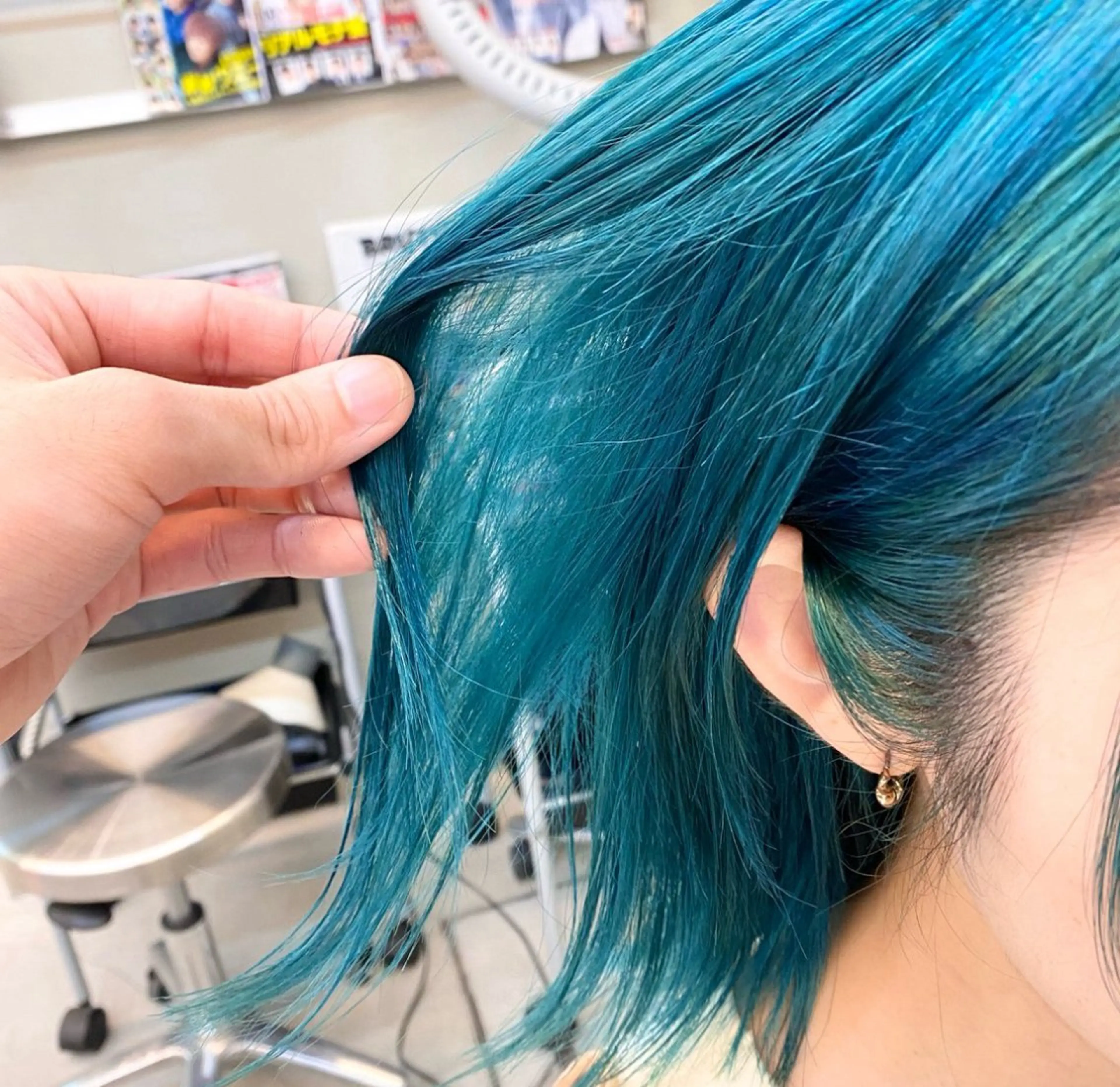 ミディアム カラー ブリーチ ブルーカラー 透明感カラー ミント ミントグリーン ヘアカラー トリートメント ✨髪質改善職人✨ デザインカラー/若林のヘアスタイル
