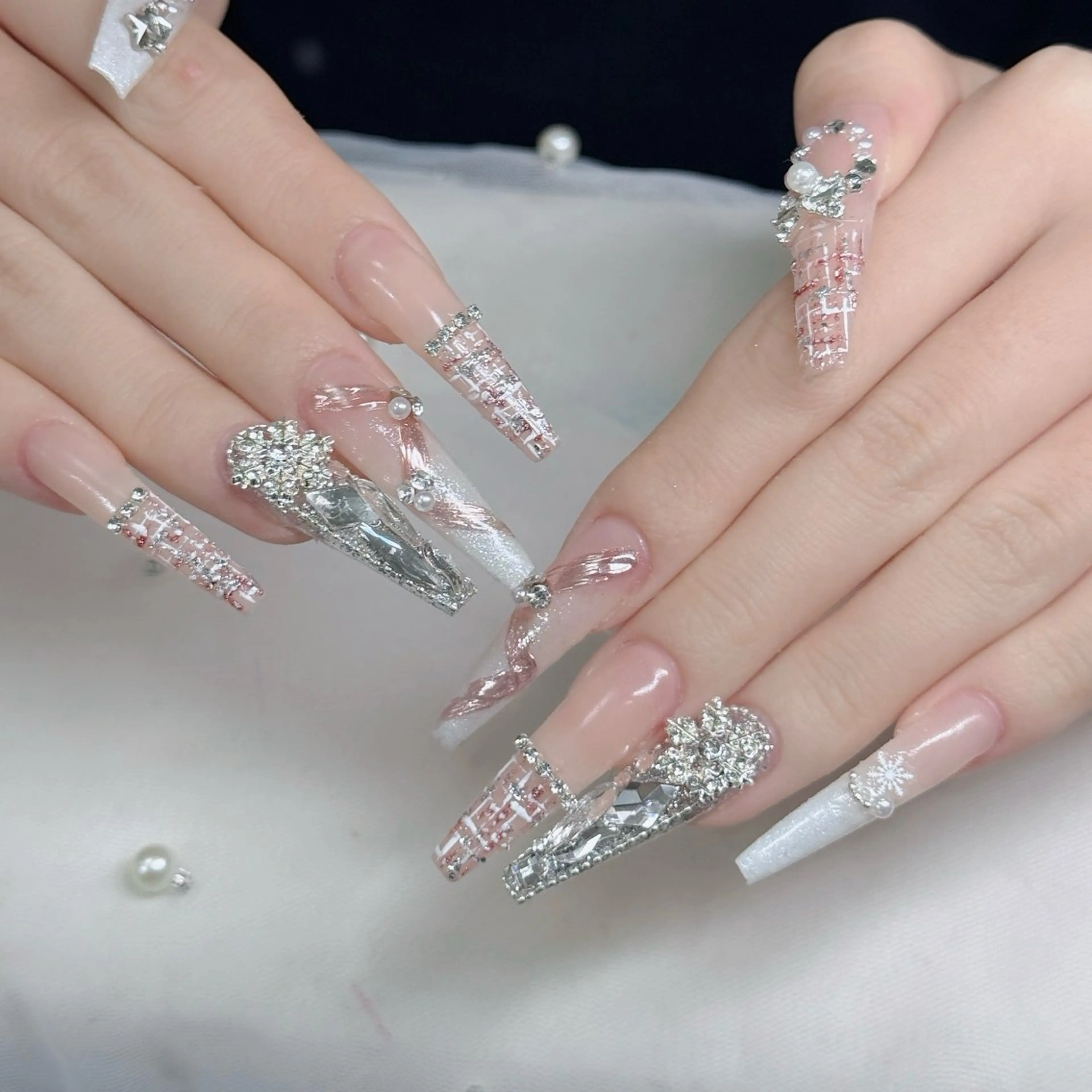 ネイル べっ甲ネイル チークネイル フラッシュネイル フラワーネイル フットネイル ハンドネイル Hani Nail Salonのネイルデザイン