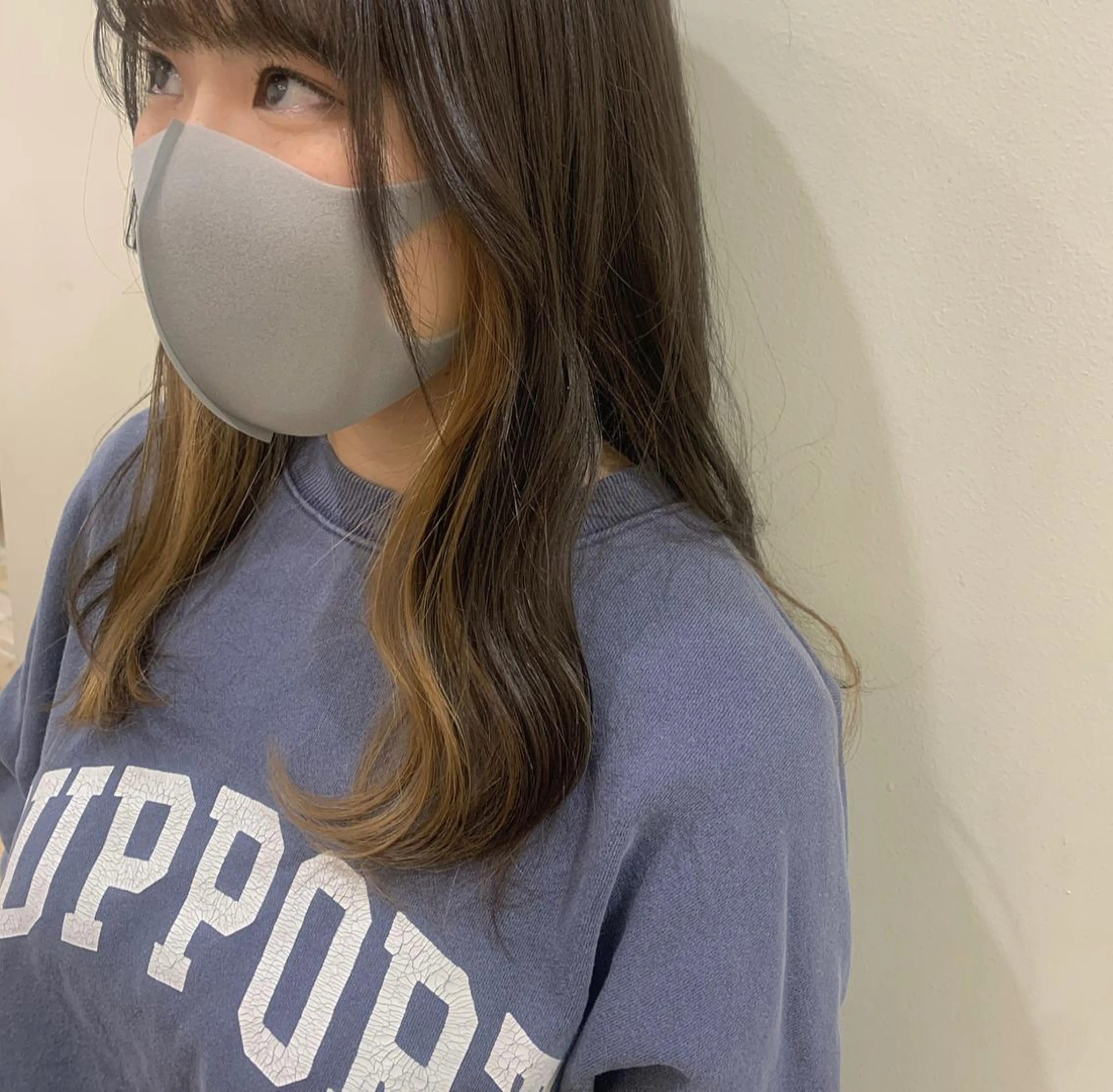 セミロング カラー イヤリングカラー インナーカラー 🎀ワンホンhair 🎀マリノのヘアスタイル