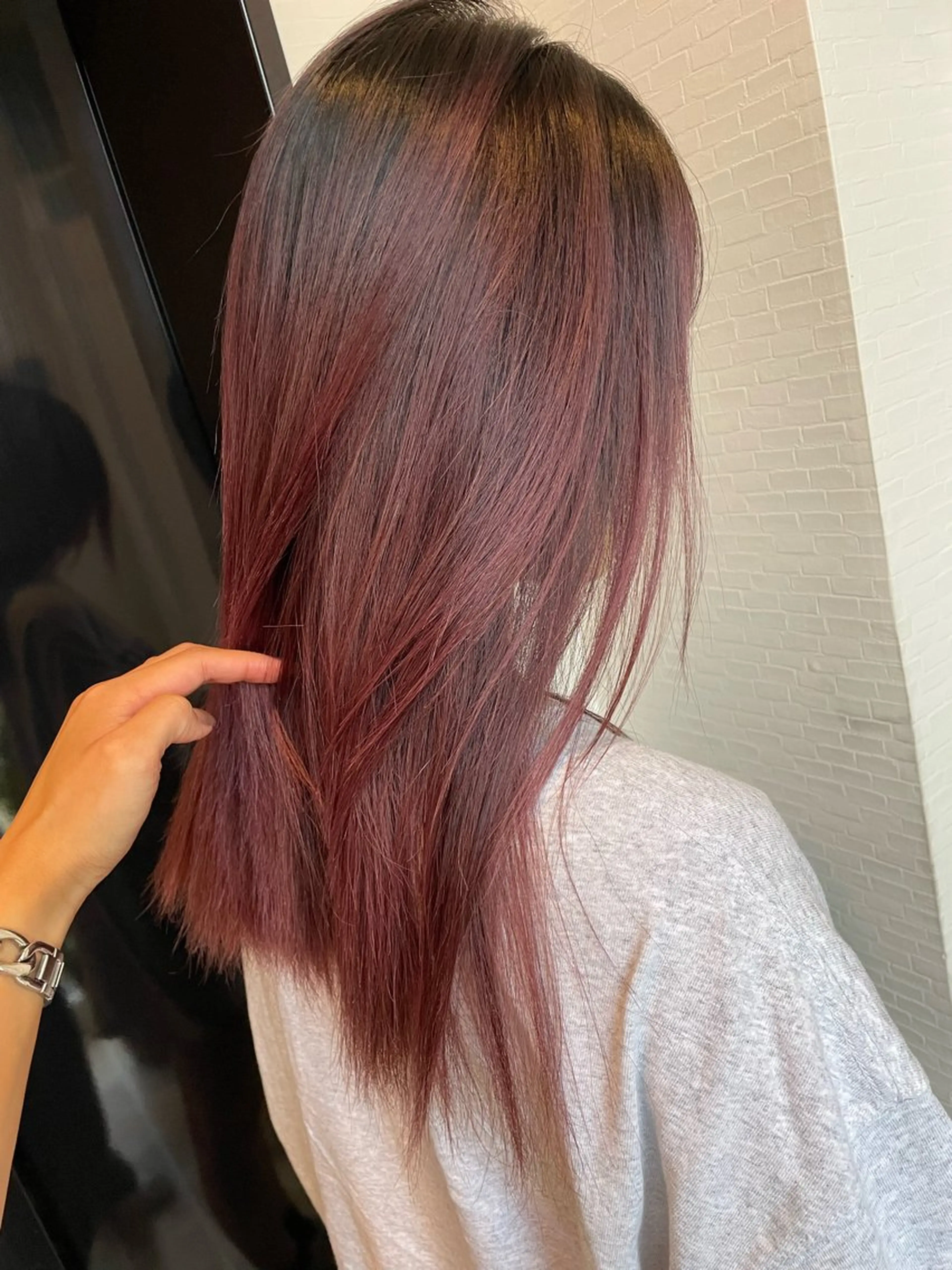 ロング カラー バレイヤージュ ピンクカラー レイヤーカット ヘアカラー トリートメント STAR RIVER所属・YUI/ ブリーチカラー🌷のヘアスタイル