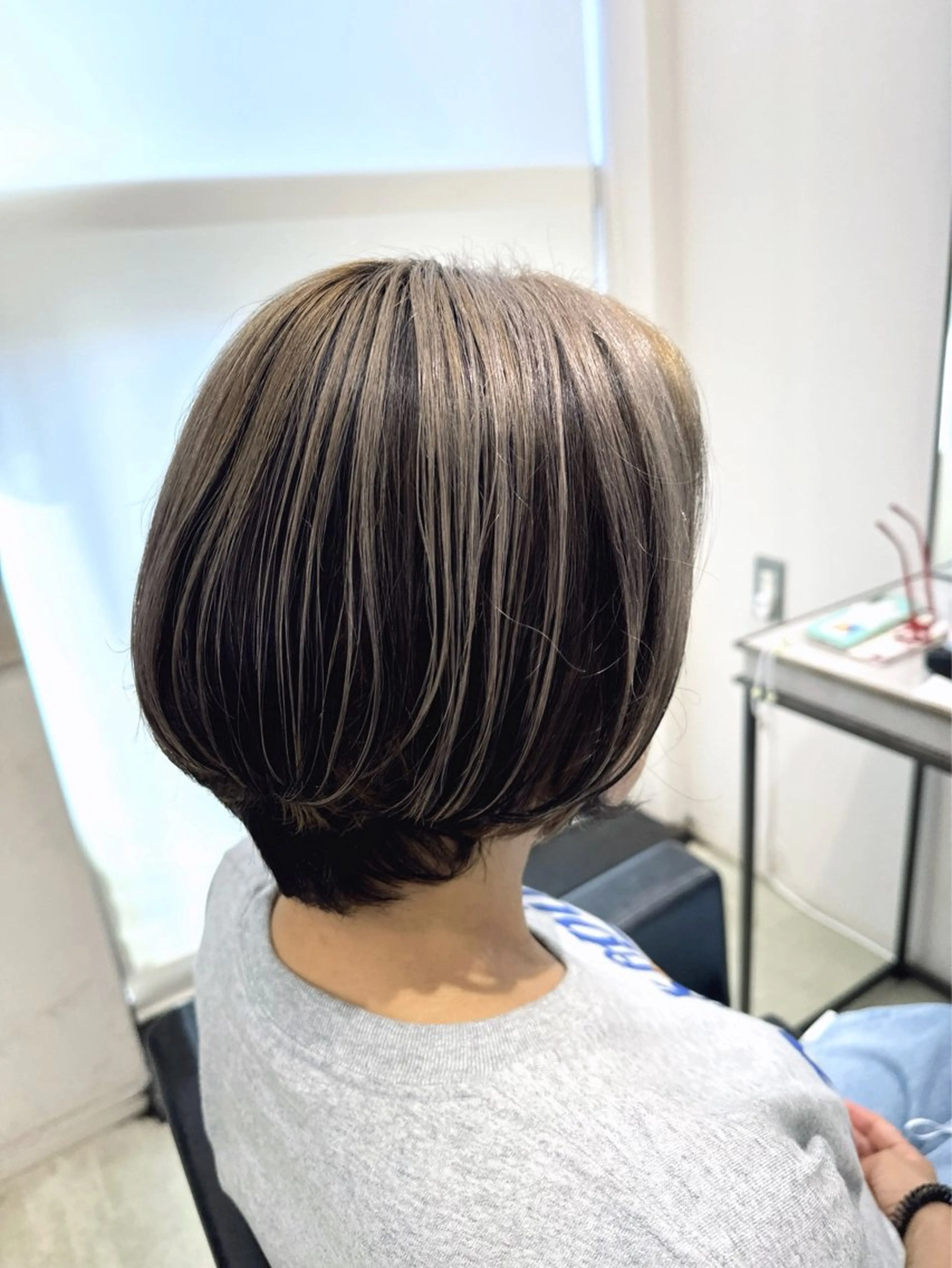 ショート カラー ヘアカラー トリートメント 透明感カラー✨艶髪 制作🌱山根あゆみのヘアスタイル