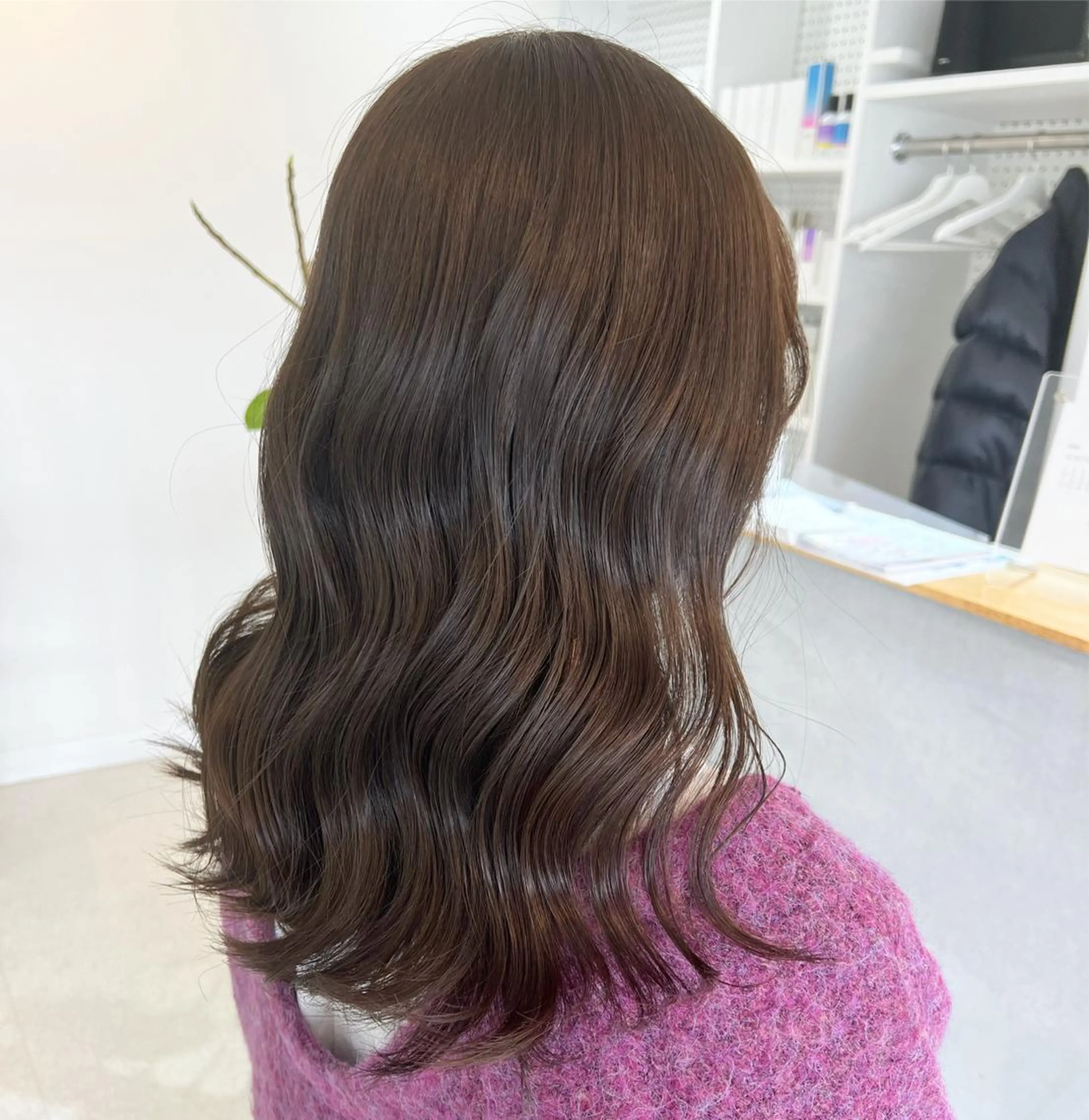 カラー ベージュカラー オリーブベージュ ヘアカラー カドムラ モエのヘアスタイル