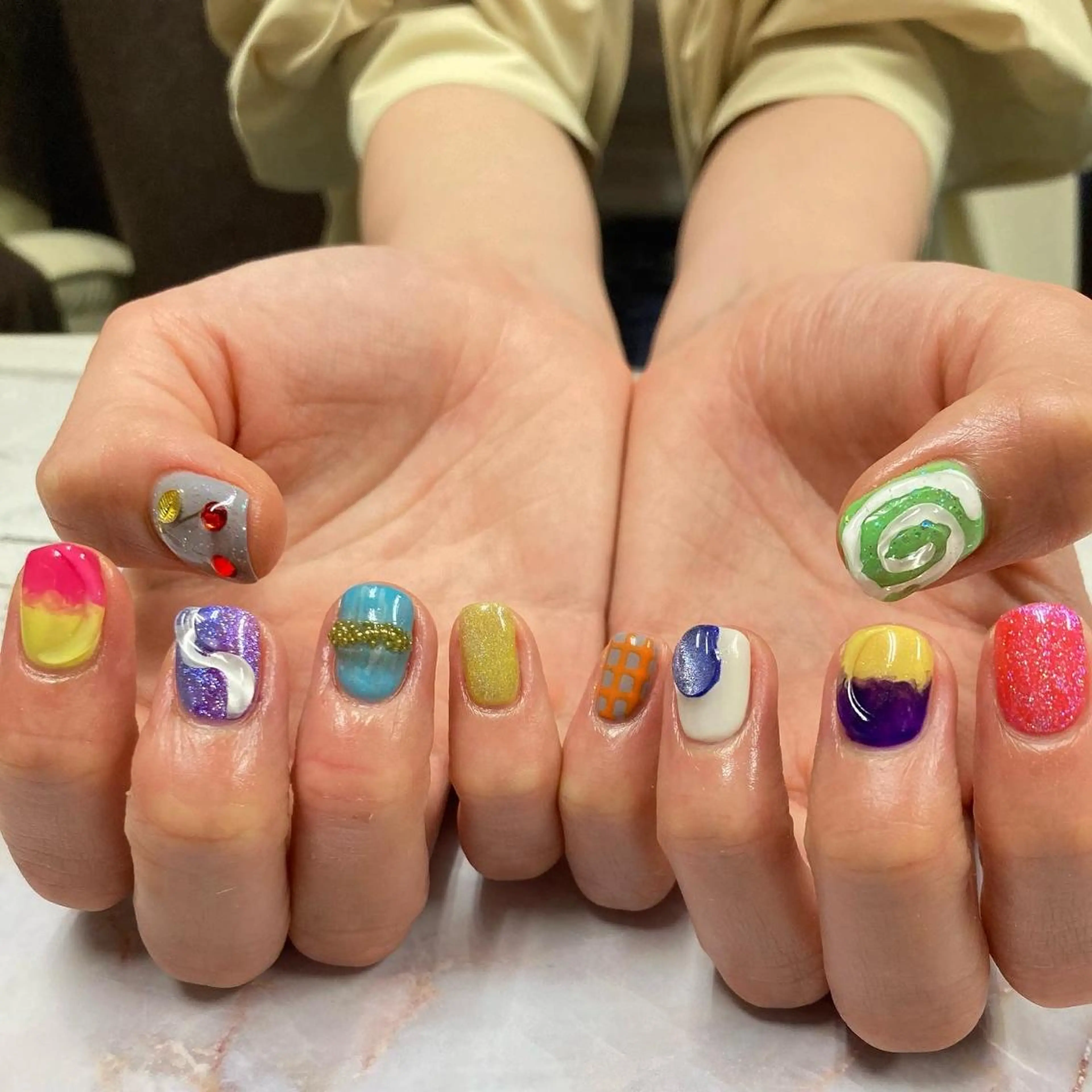 ネイル ハンドネイル ラックス セカンドのネイルデザイン