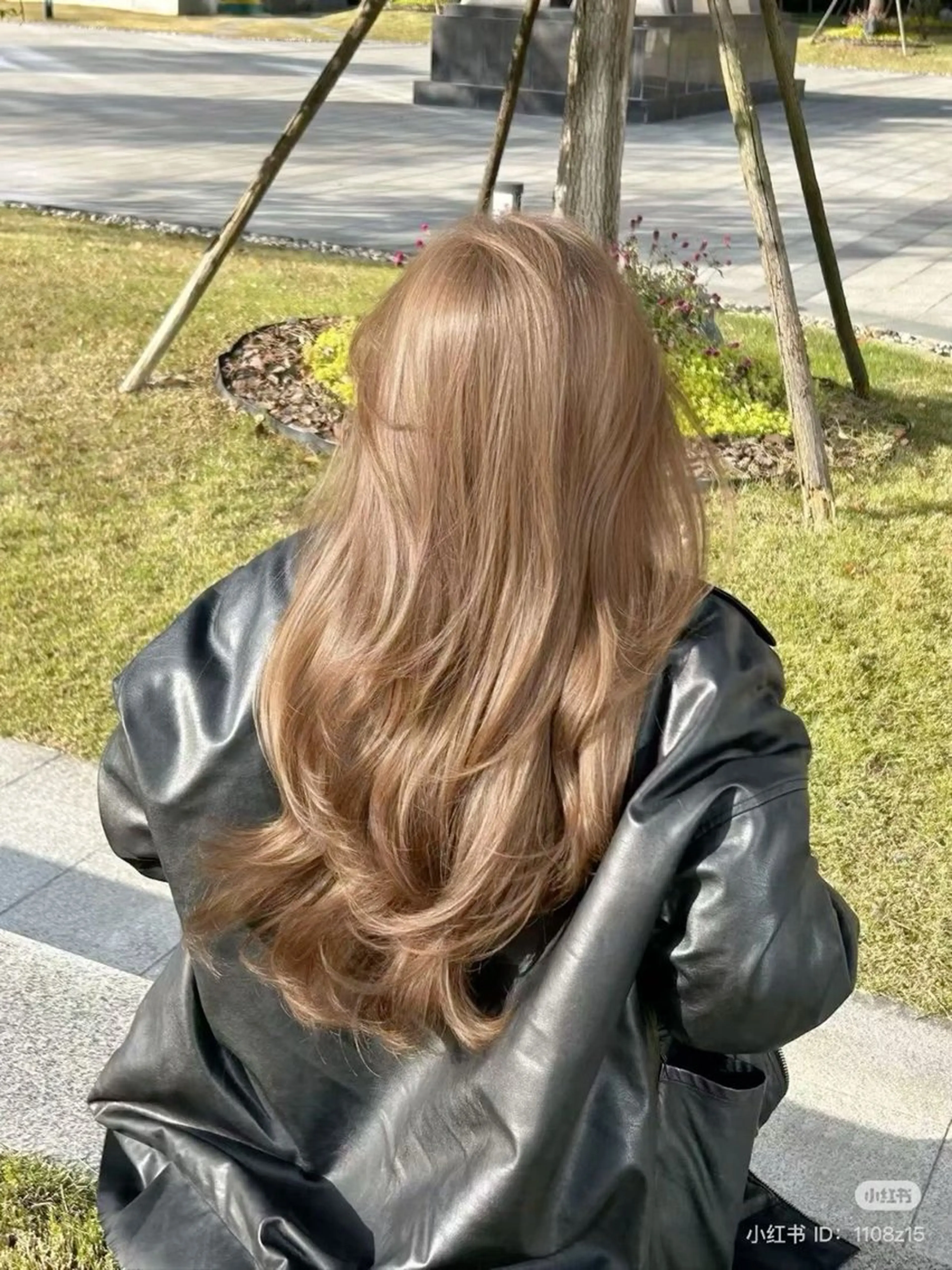 ロング カラー パーマ ヘアアレンジ ヘアカラー トリートメント ヘッドスパ ヘアセット 🤍レイヤーカット/ ベージュヘア🤍のヘアスタイル