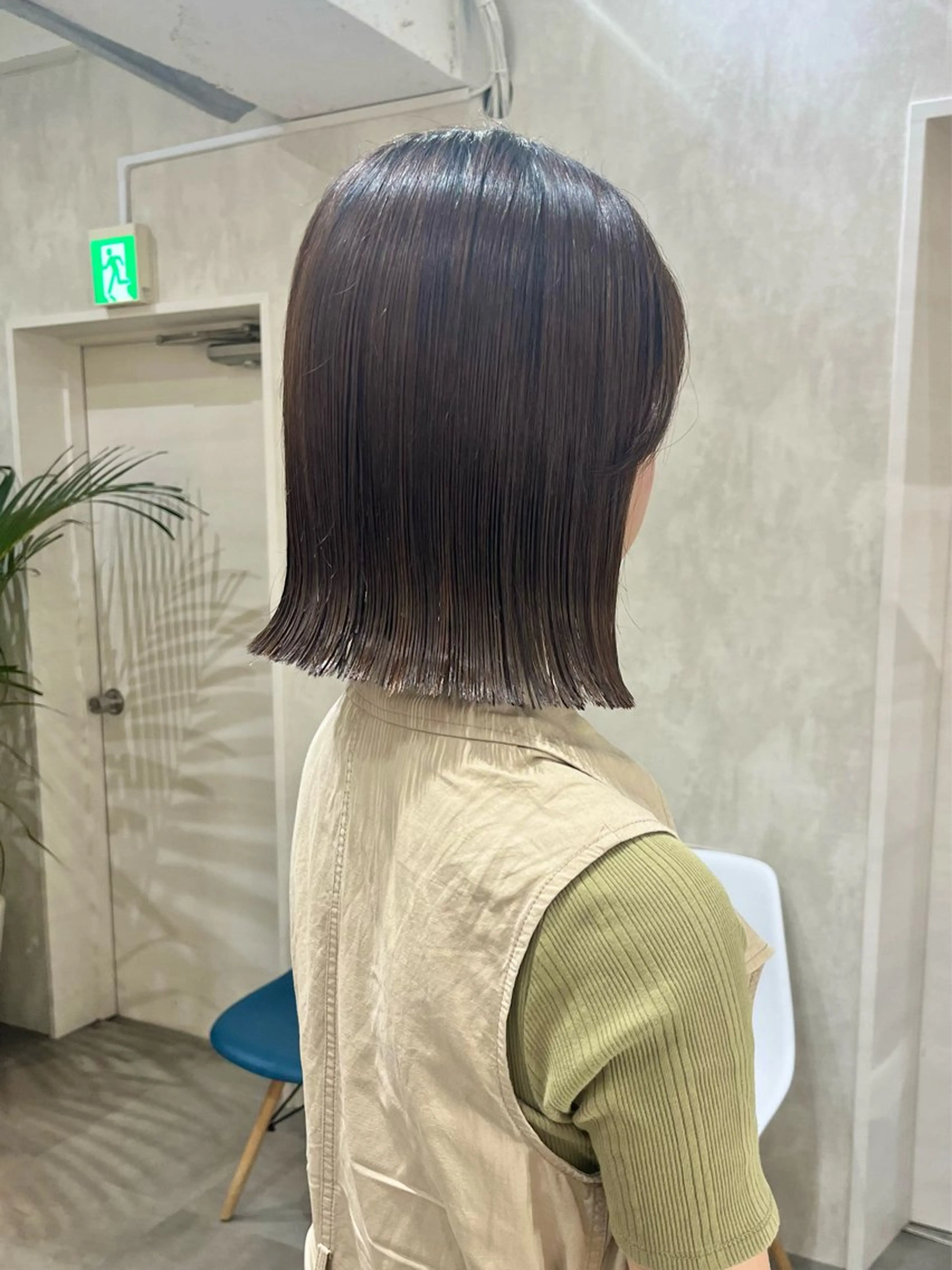 ショート カラー パーマ 切りっぱなしボブ ブリーチ ブリーチなしカラー ボブ くびれヘア ボブ｜韓国｜美髪矯正 ｜amika🌙のヘアスタイル