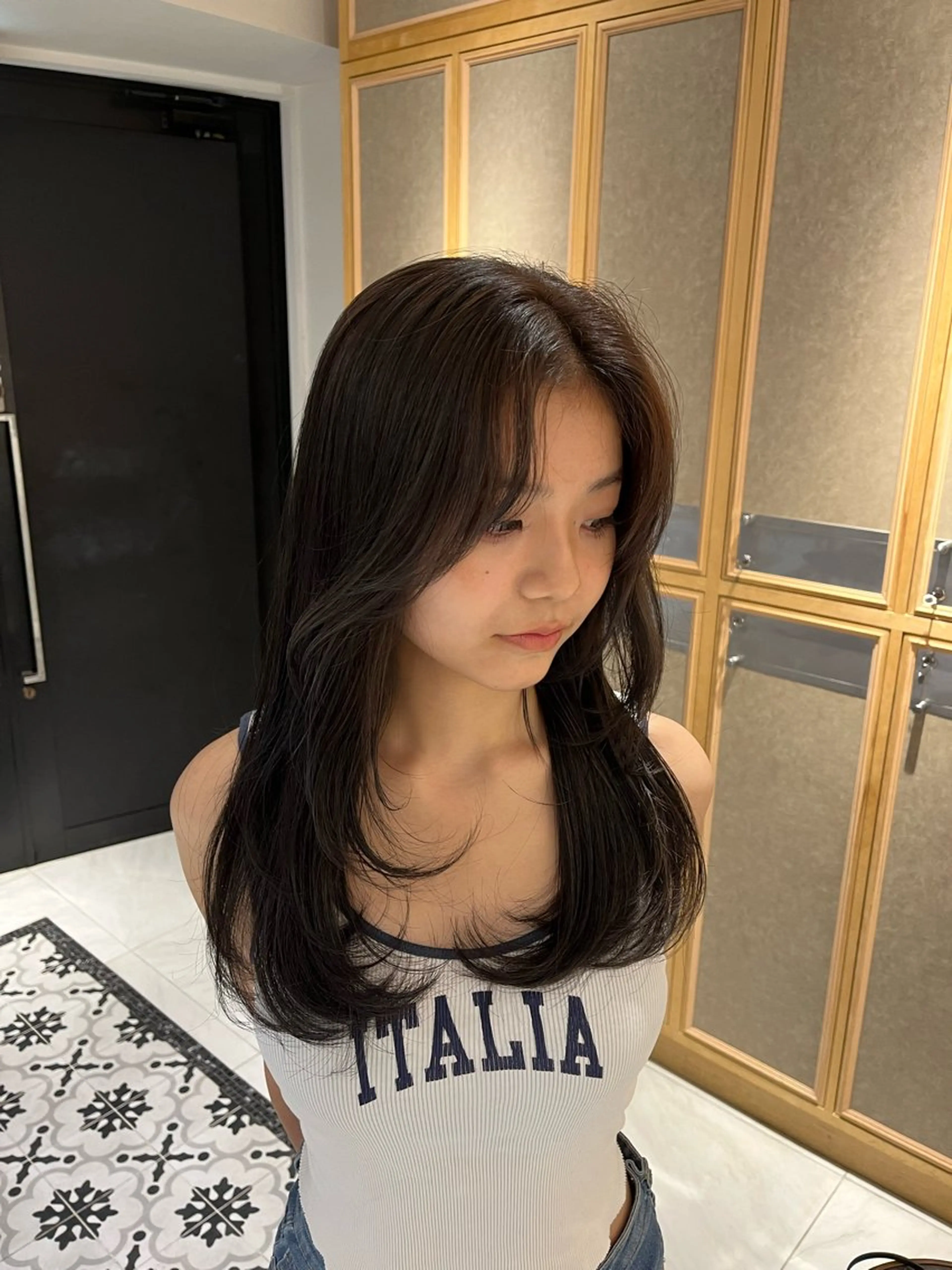 ロング カラー るり 暗髪・艶カラーのヘアスタイル