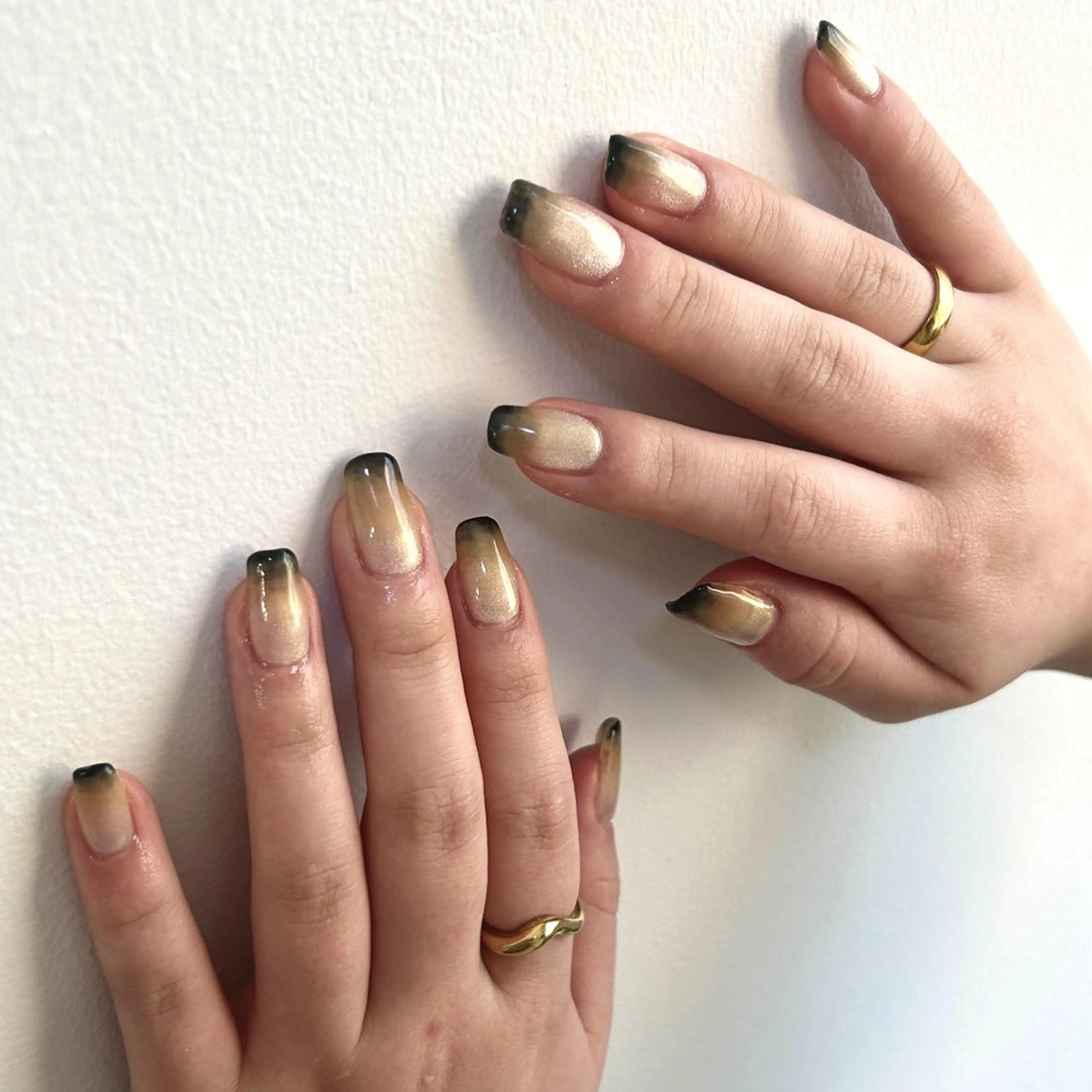 ネイル ジェルネイル グラデーション 韓国ネイル マグネットネイル ニュアンスネイル nailstudio eviz新宿店のネイルデザイン