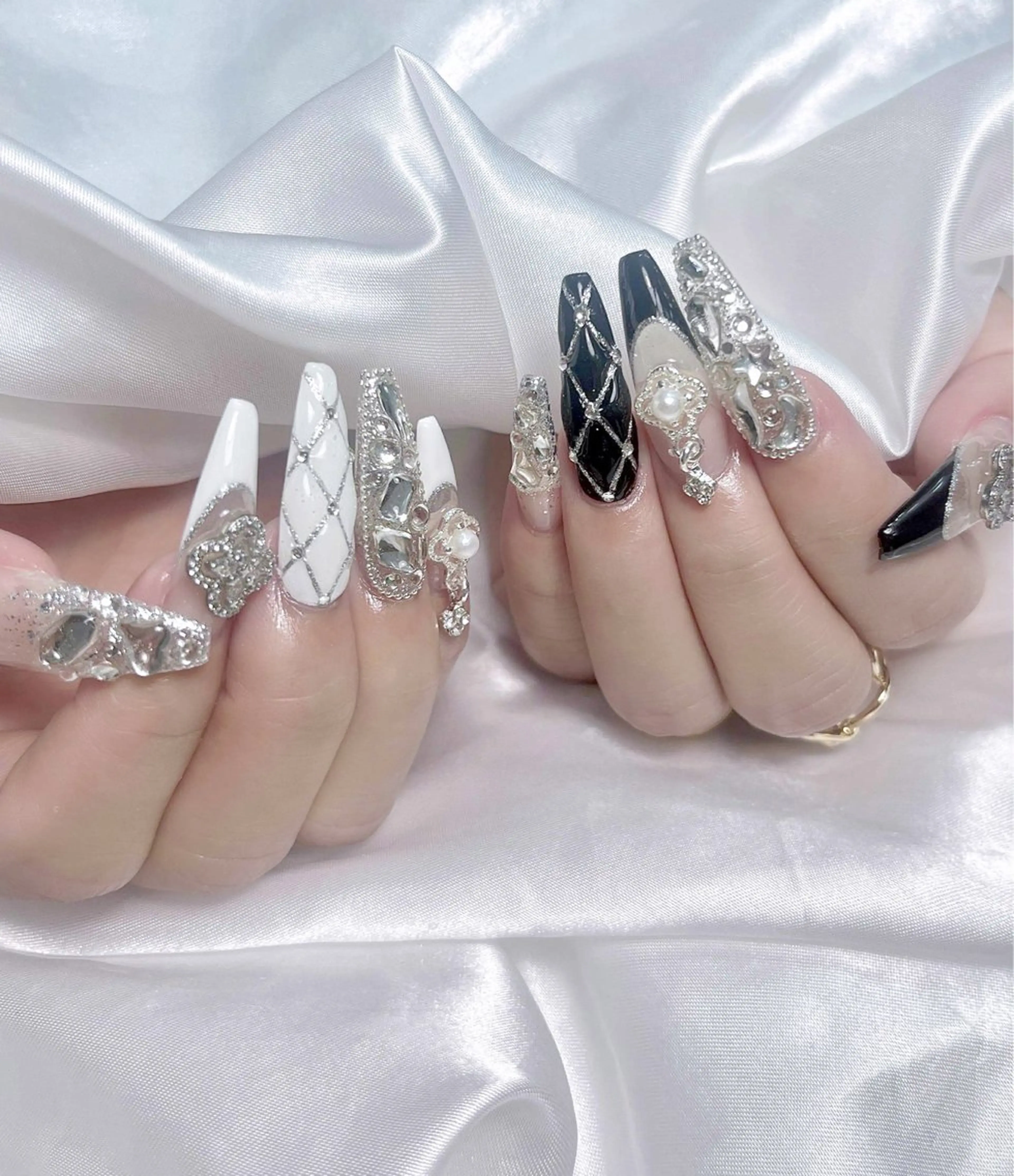 ネイル LEELA NAIL STUDIO所属・LEELA NAIL STUDIOのネイルデザイン