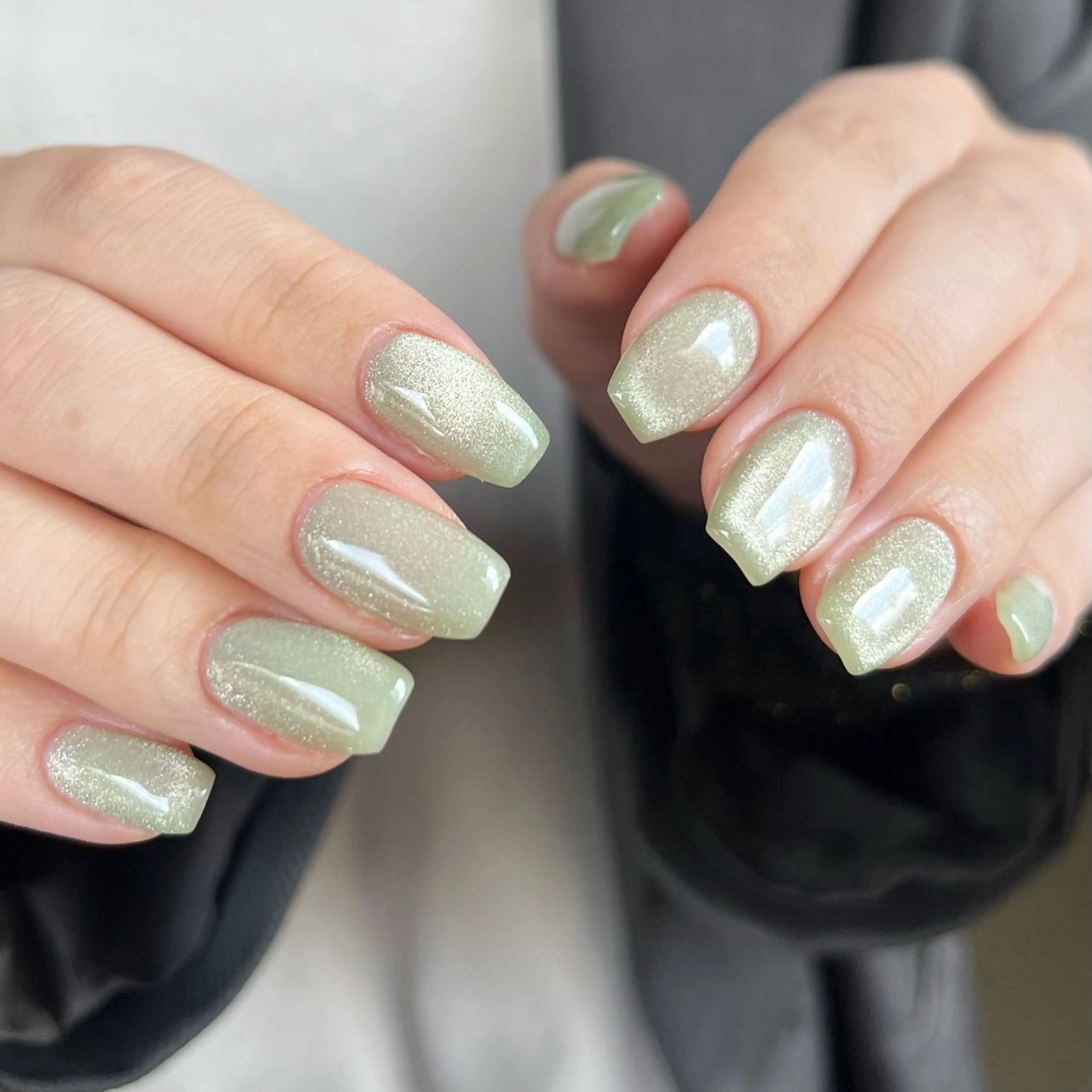 ネイル グリーン マグネットネイル nail salon O (en)所属・vegh. nail/阿波座のネイルデザイン