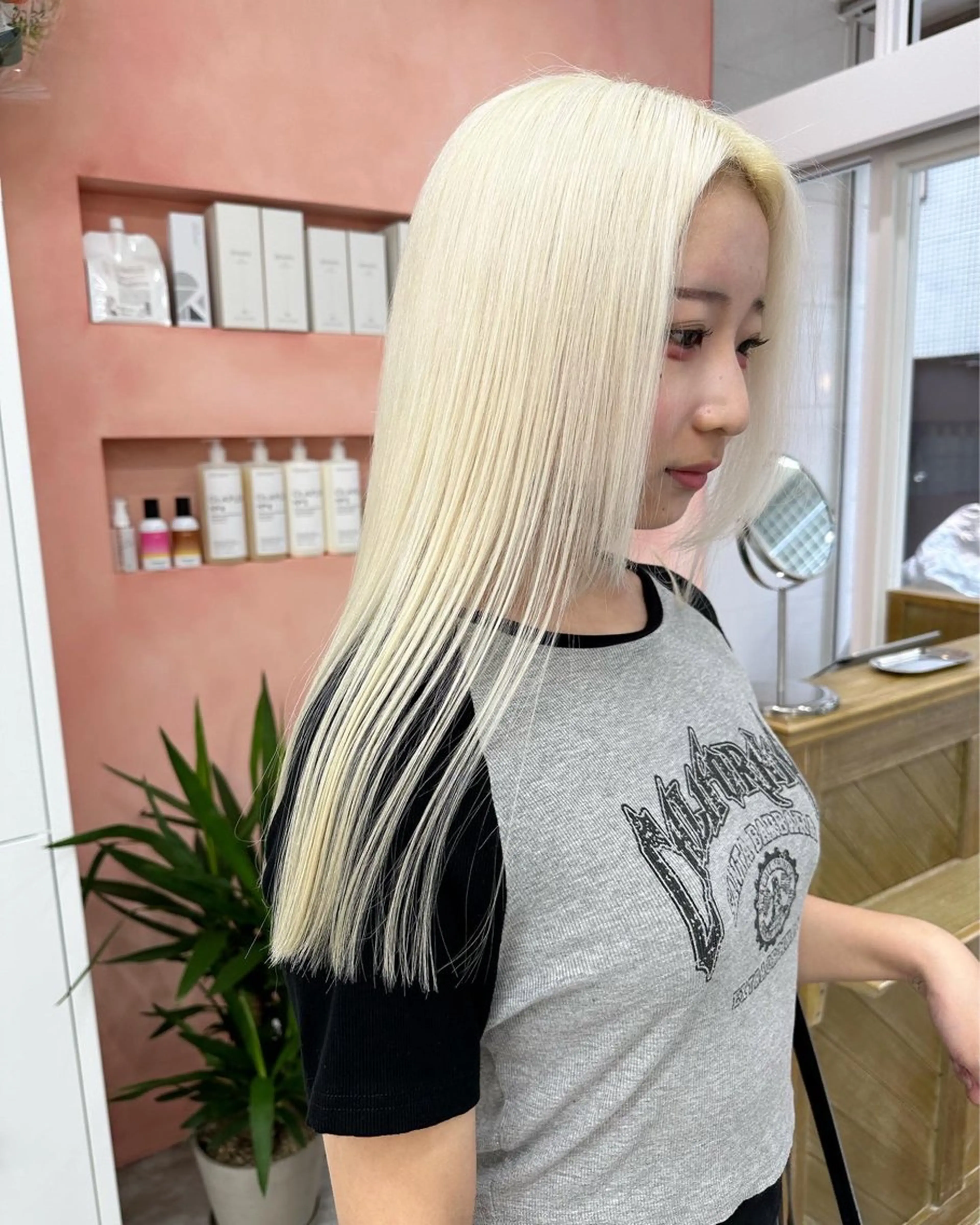 【人気no.3】【縮毛履歴にブリーチはこちら】エフェクトブリーチダブルカラー+高濃度処理剤トリートメントの写真
