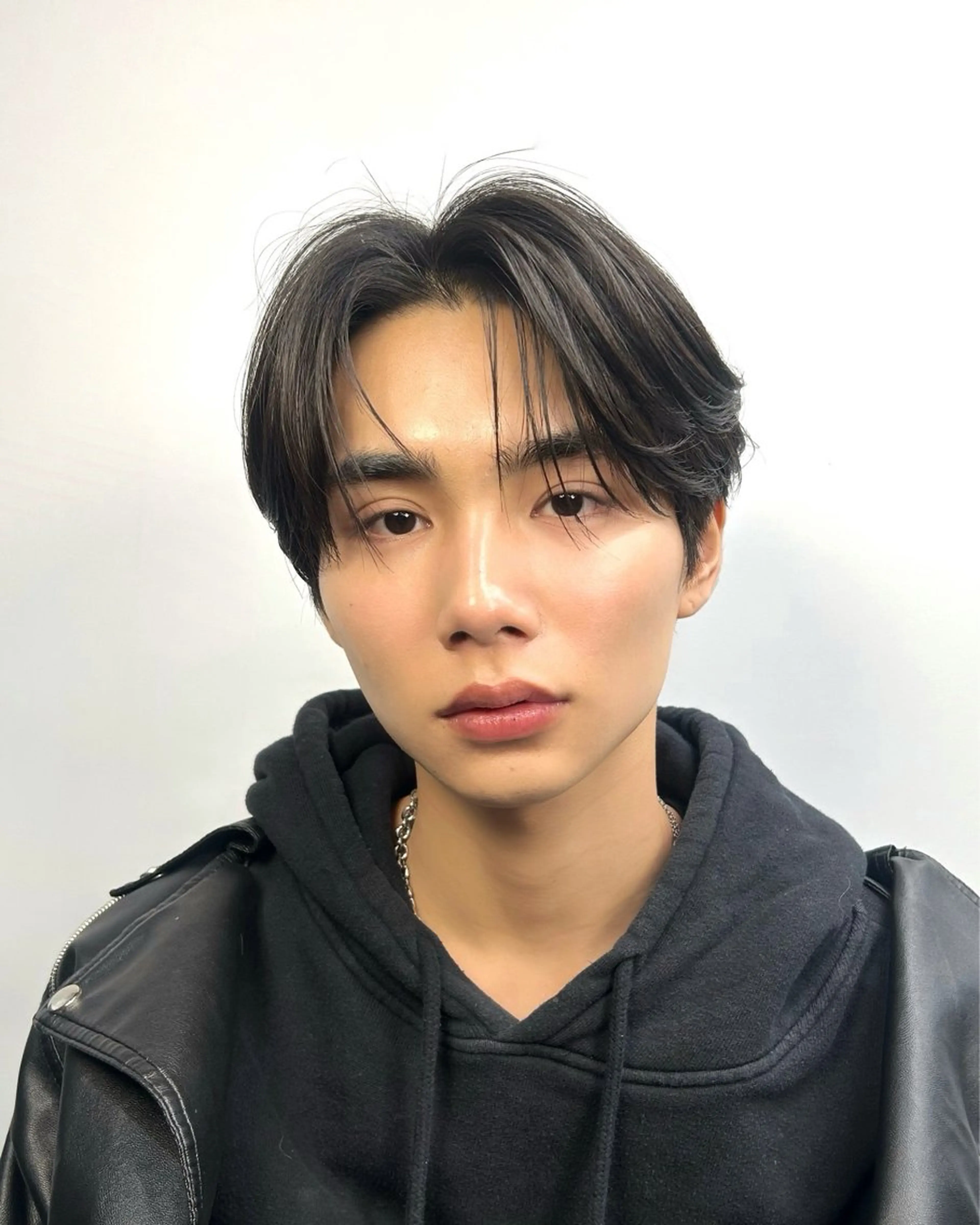 ショート メンズ コンマヘア ダウンパーマ メンズパーマ カット パーマ ダウンパーマ韓国ヘア 片岡駿のヘアスタイル