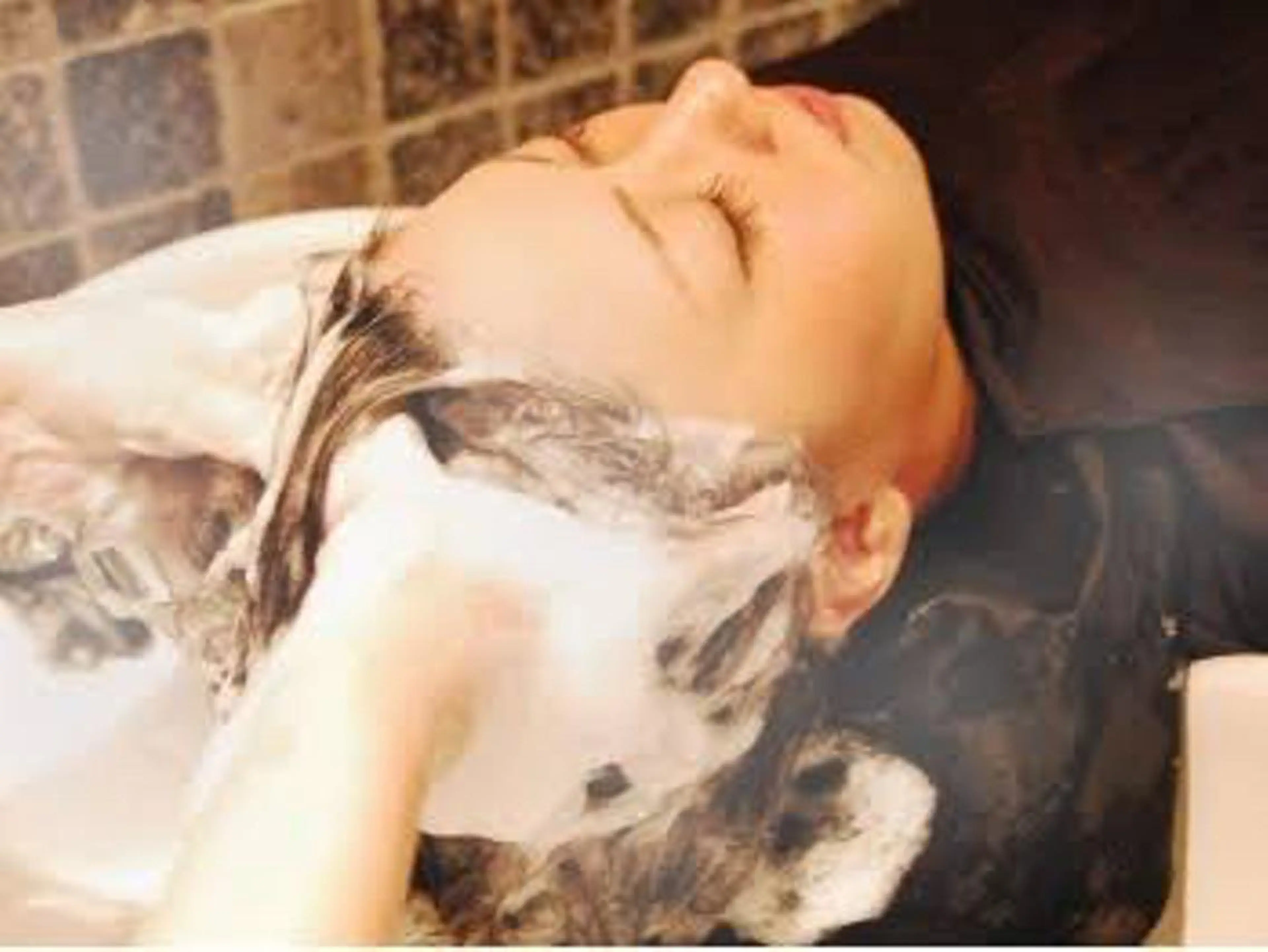 清水　ちひろ ✄トップスタイリストのヘアスタイル