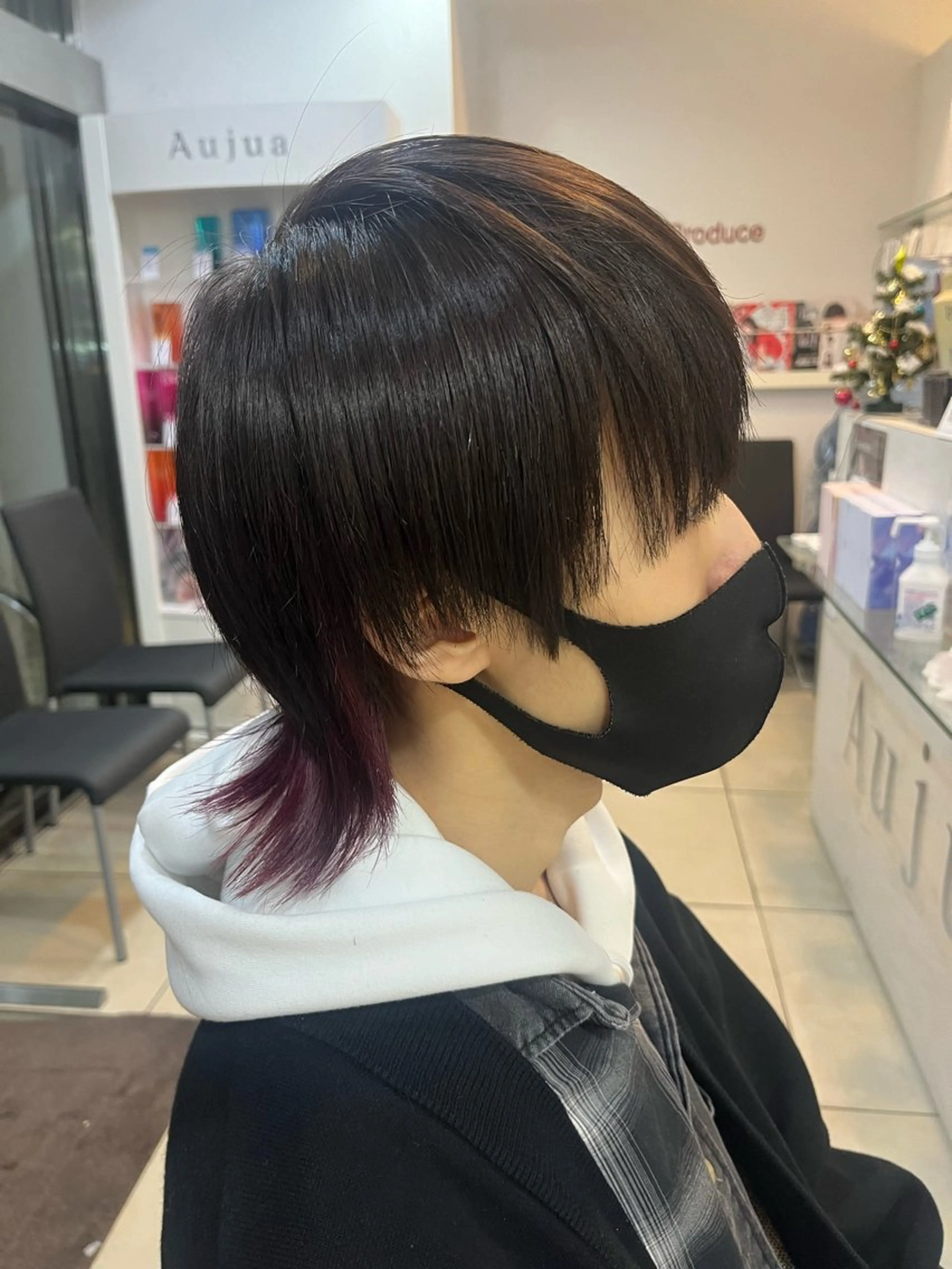 ミディアム パーマ メンズ メンズインナーカラー マッシュウルフ マッシュ メンズウルフカット ウルフカット カット ヘアカラー カルマ・ニュアンス パーマ　須田龍世のヘアスタイル