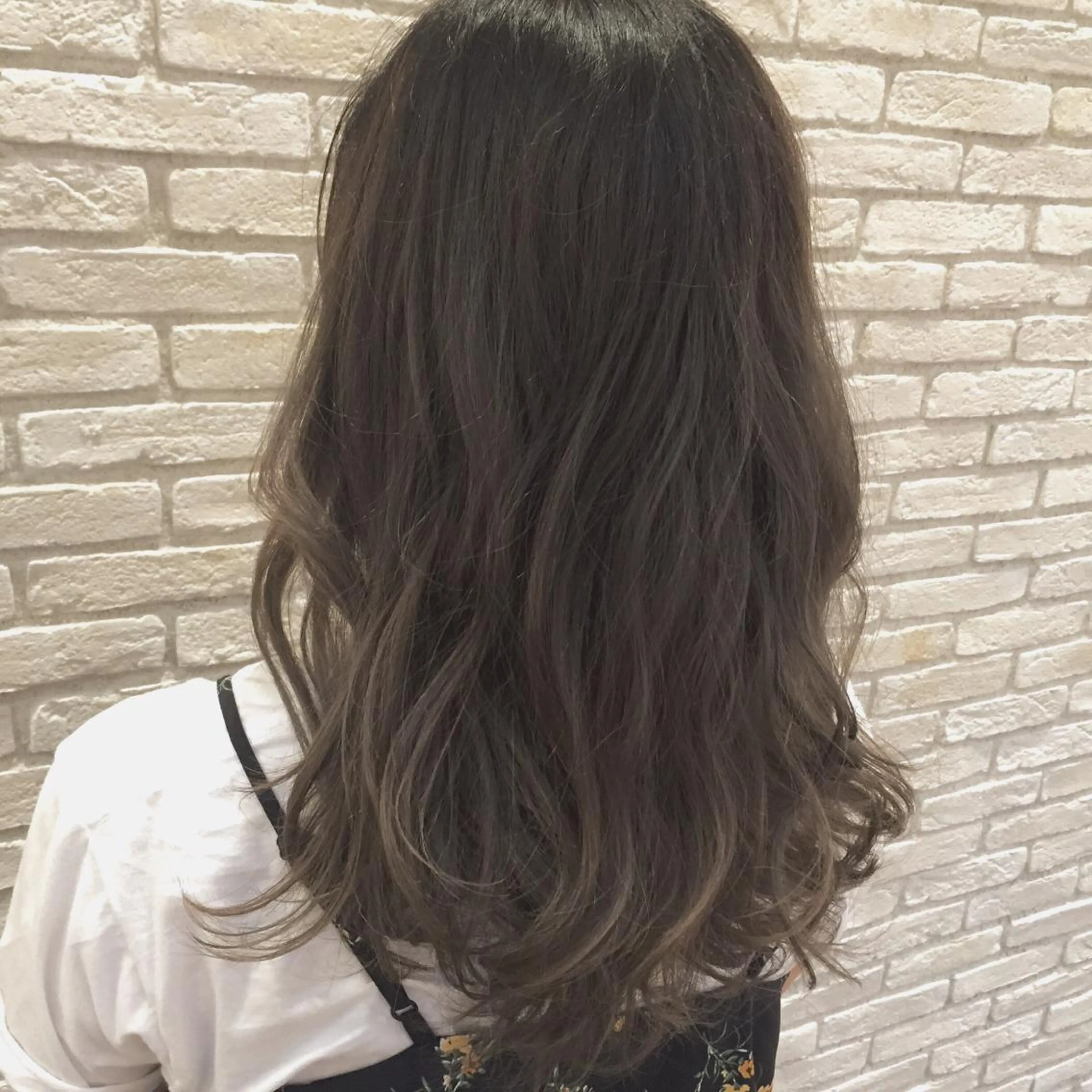 ミディアム セミロング ロング カラー グラデーションカラー ラフィスヘアードープ所属・[外国人風カラー] 田中健太のヘアスタイル