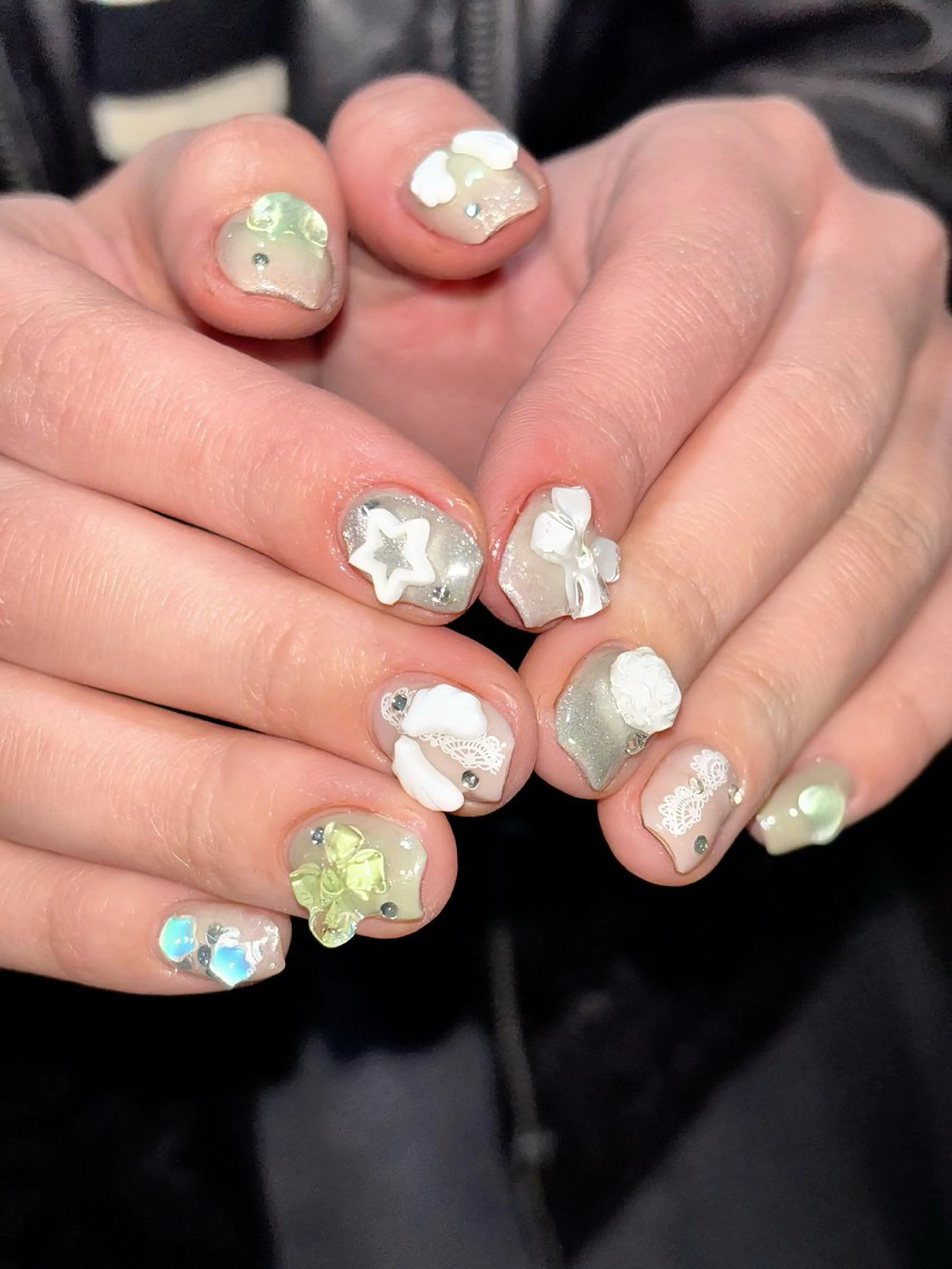 ネイル チークネイル 長さ出し フレンチネイル 水色 ワンホンネイル ハンドネイル 🫧OPELIA NAIL渋谷🫧のネイルデザイン