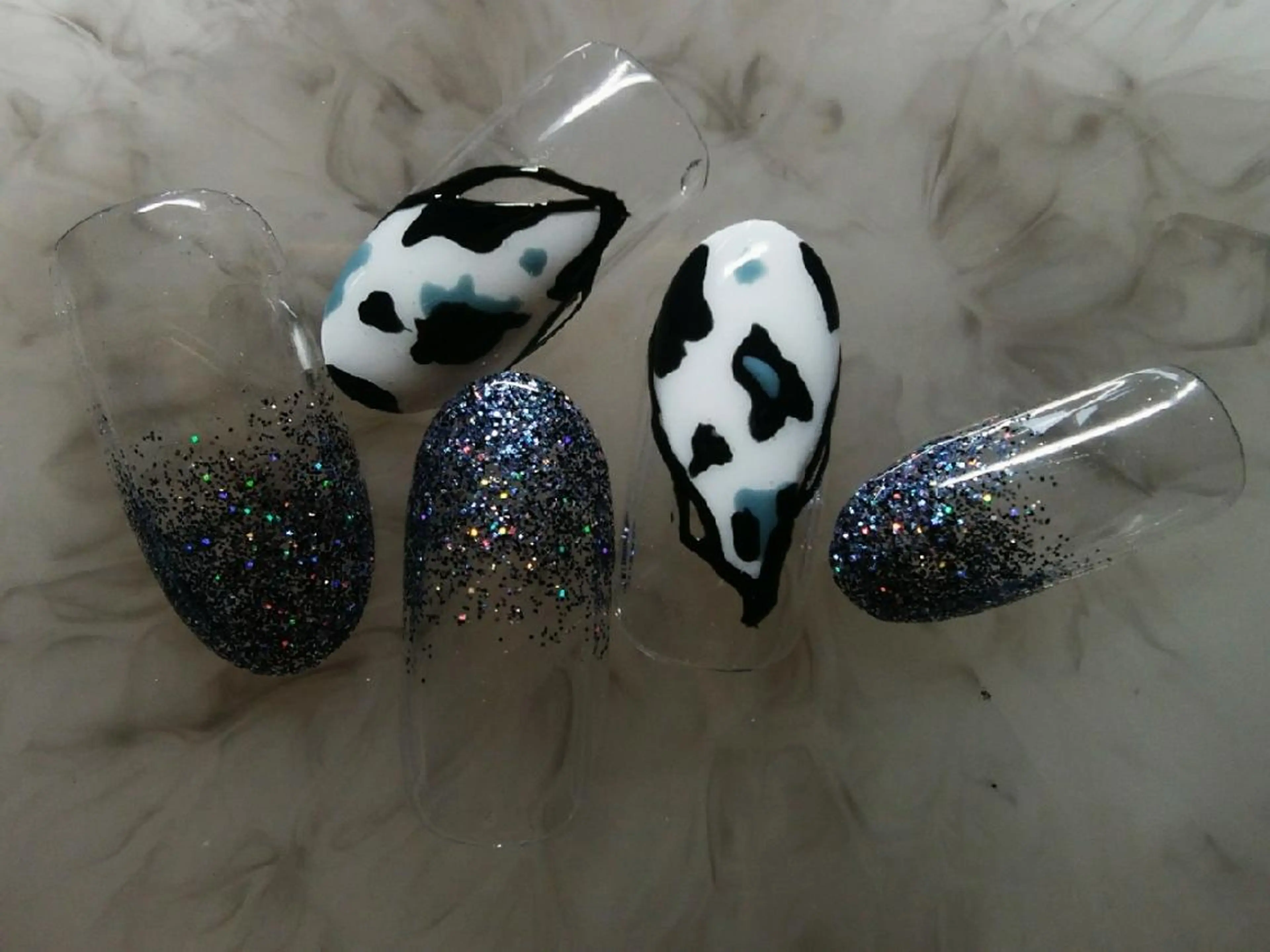 ネイル フレンチネイル グラデーション キラキラネイル ラメ(グリッター) ラメグラデーション ハンドネイル リラクゼーション＆ネイル仙殊~センジュ~所属・senju 　のネイルデザイン