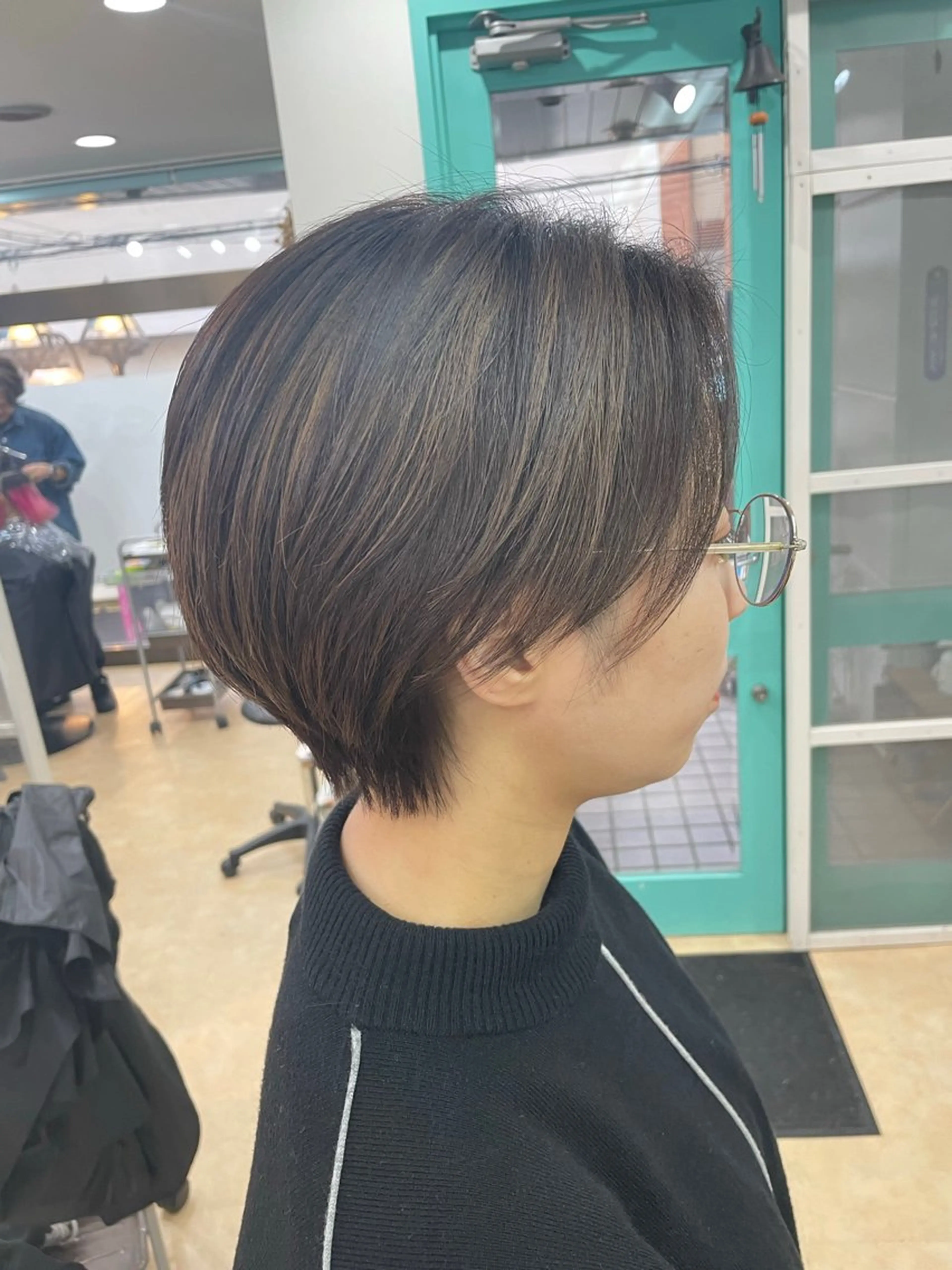 ショート カラー REM所属・SHIBU YAのヘアスタイル