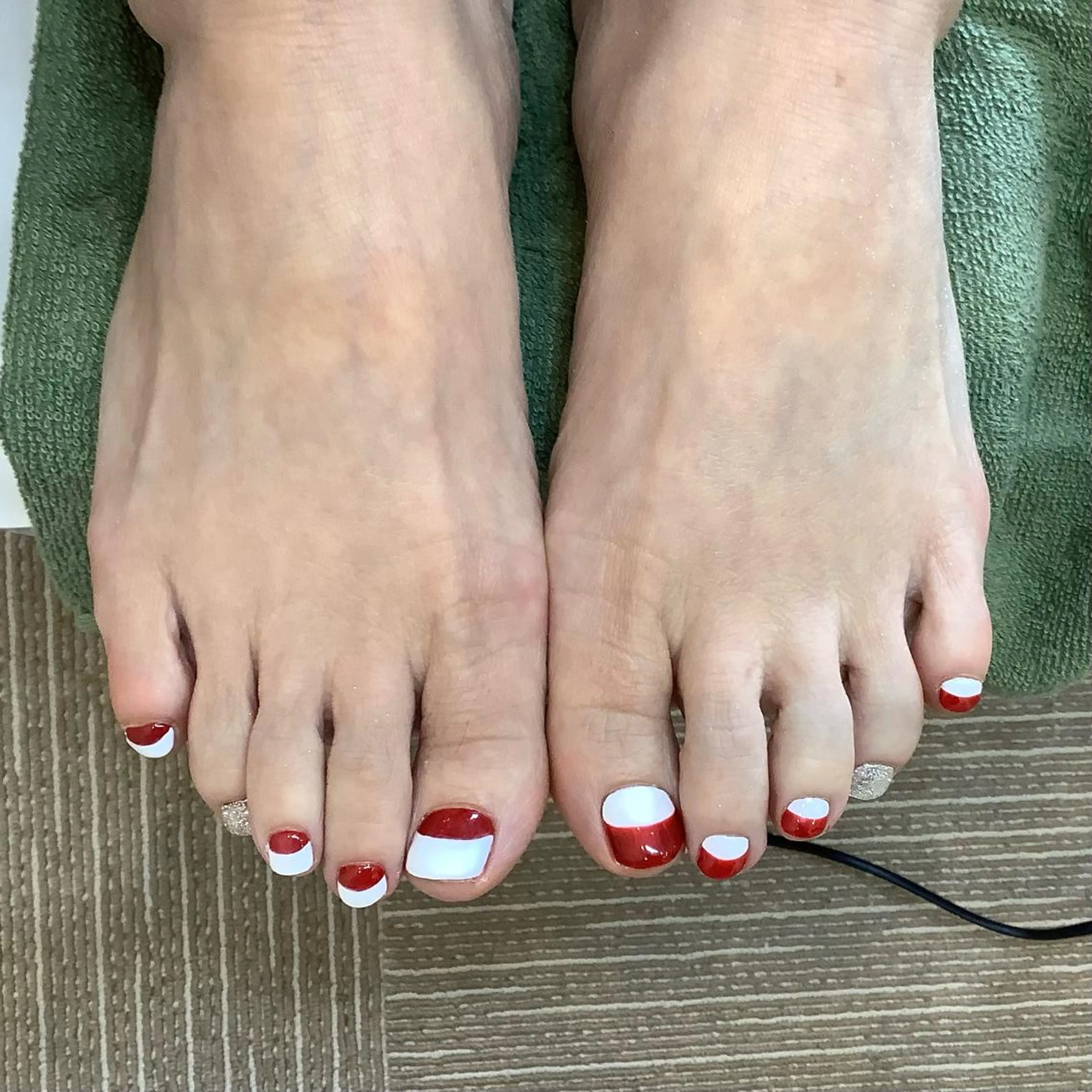 ネイル フレンチネイル 逆フレンチ KAINOプラットプラット店所属・KAINOプラット店 古川陽香のネイルデザイン