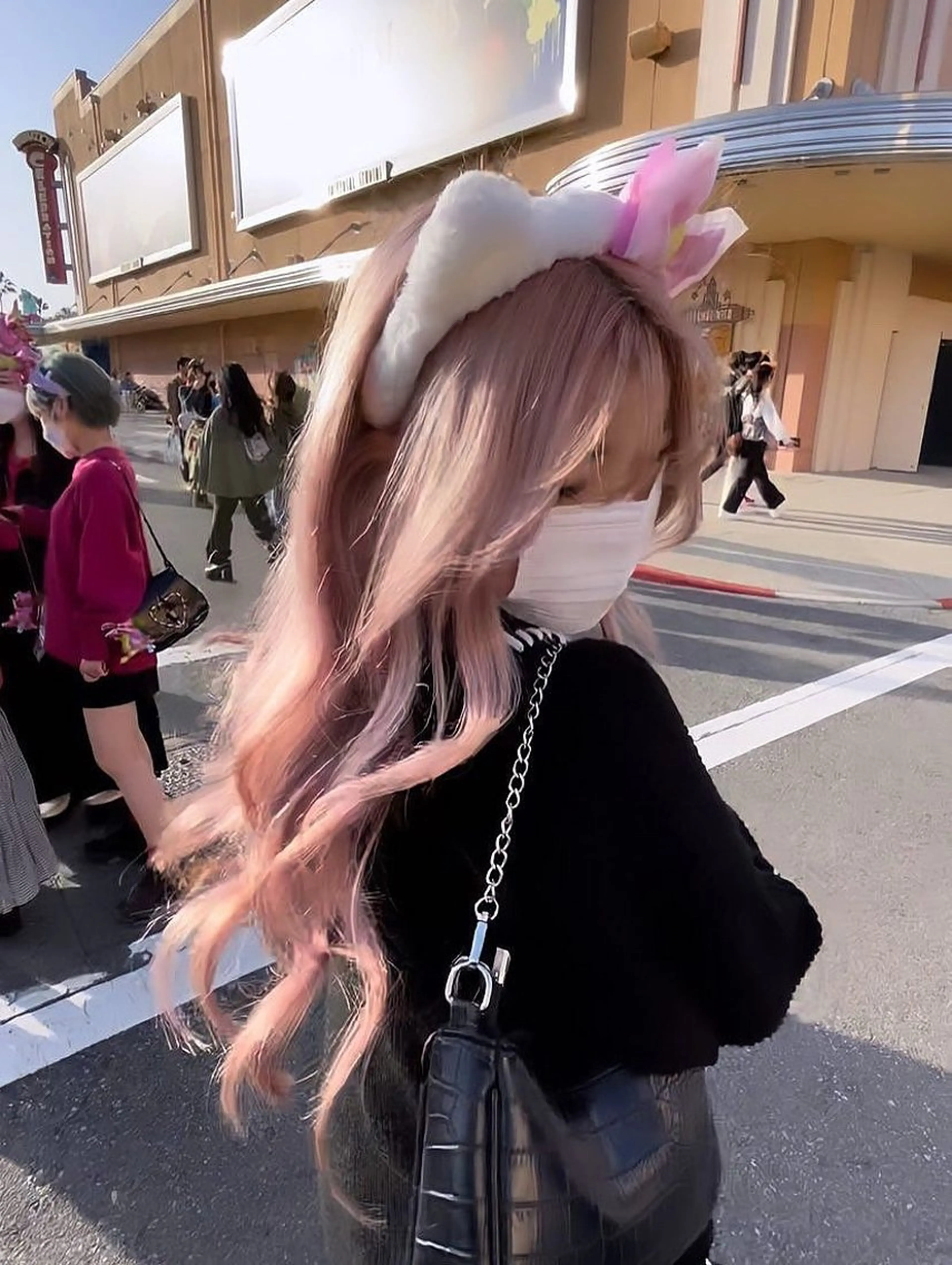 カラー ピンクカラー ホワイトピンク ヘアカラー BOOMBOX所属・Clair クレアのヘアスタイル