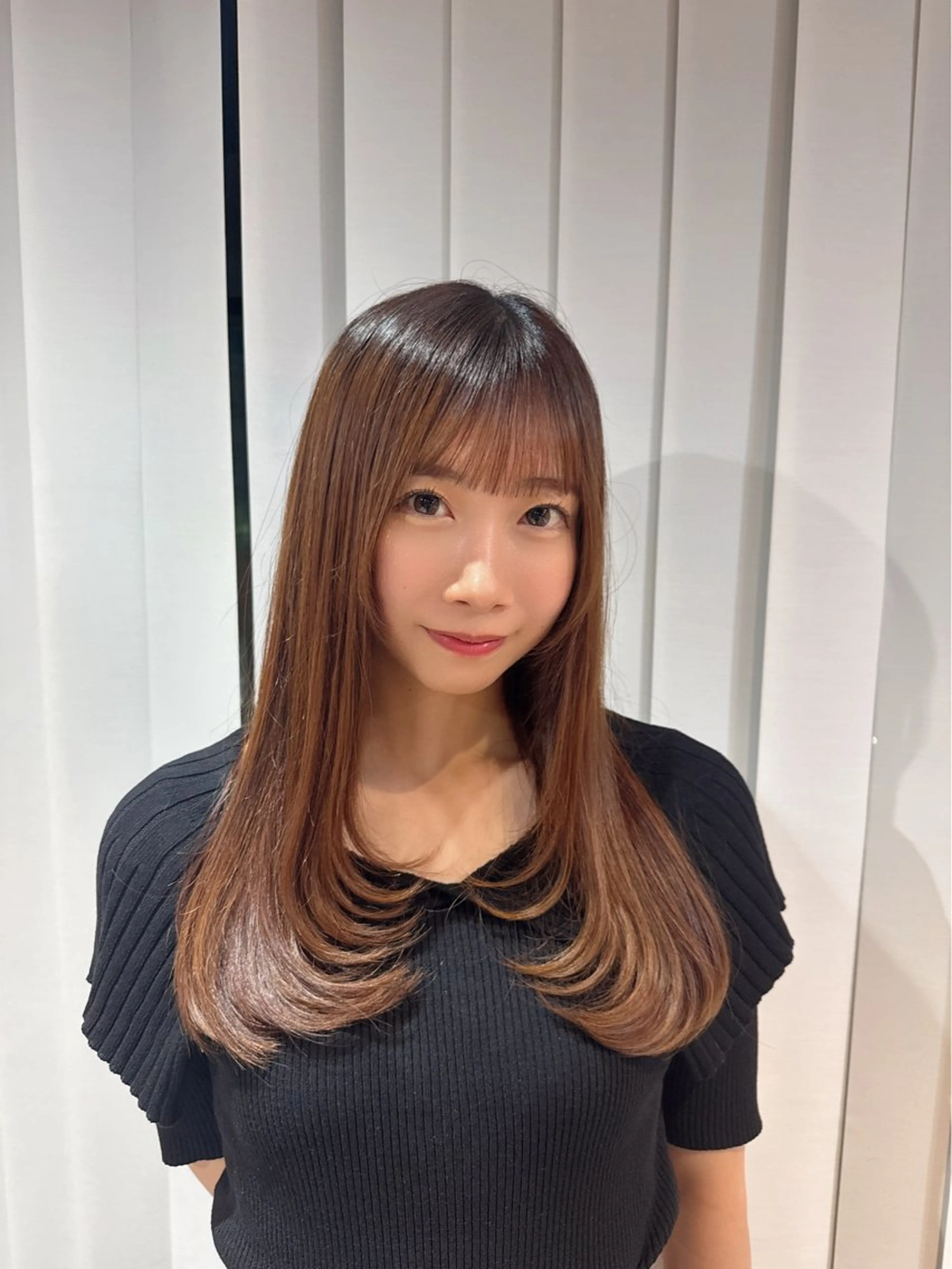 ロング レイヤーカット respia所属・ひなの/艶トリートメ ント/ブリーチカラーのヘアスタイル