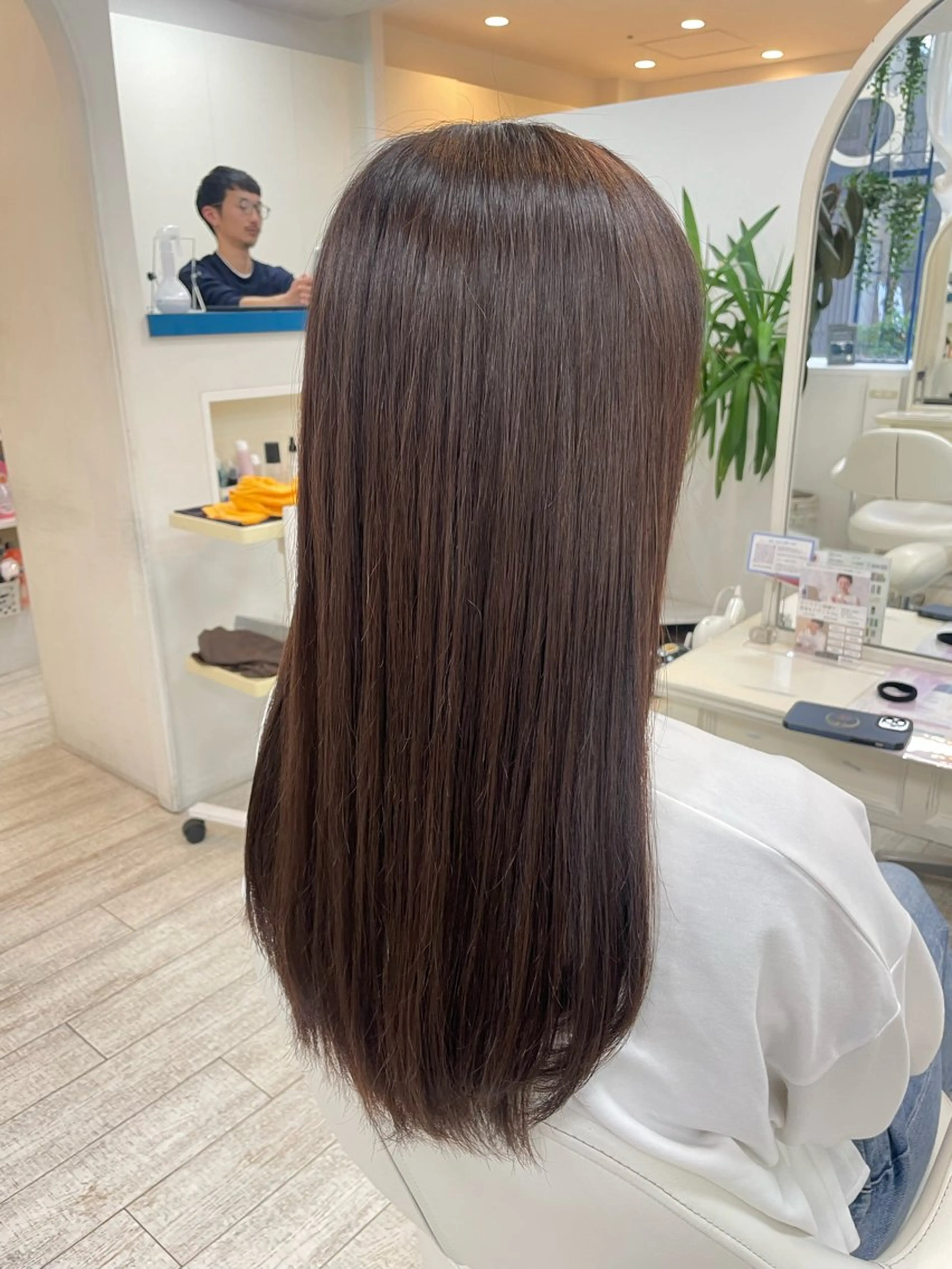 ロング 縮毛矯正 新籾 尚哉のヘアスタイル