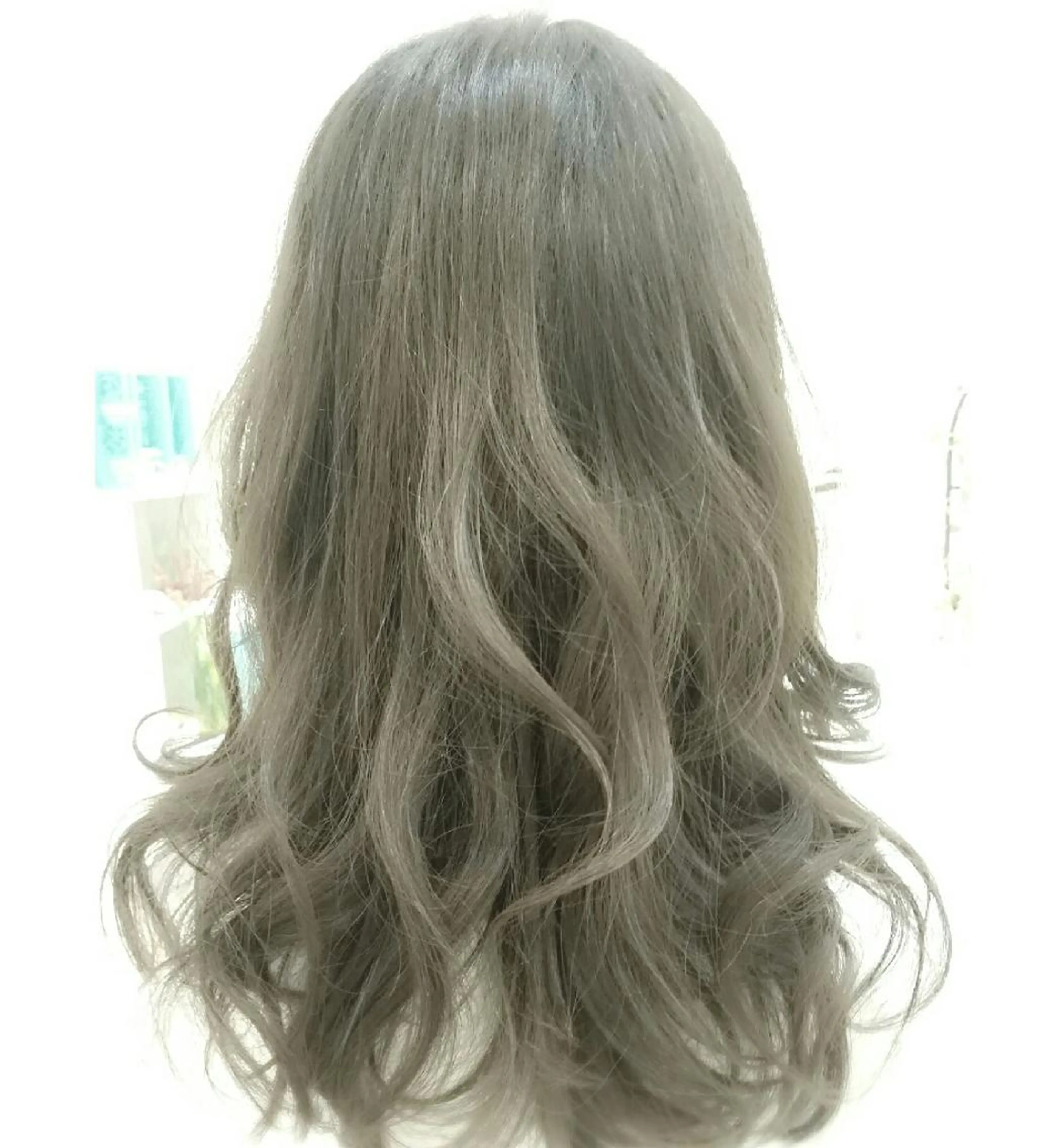 ロング カラー パーマ ブルーカラー ブルージュ 外国人風カラー カット パーマ 須賀 一美のヘアスタイル