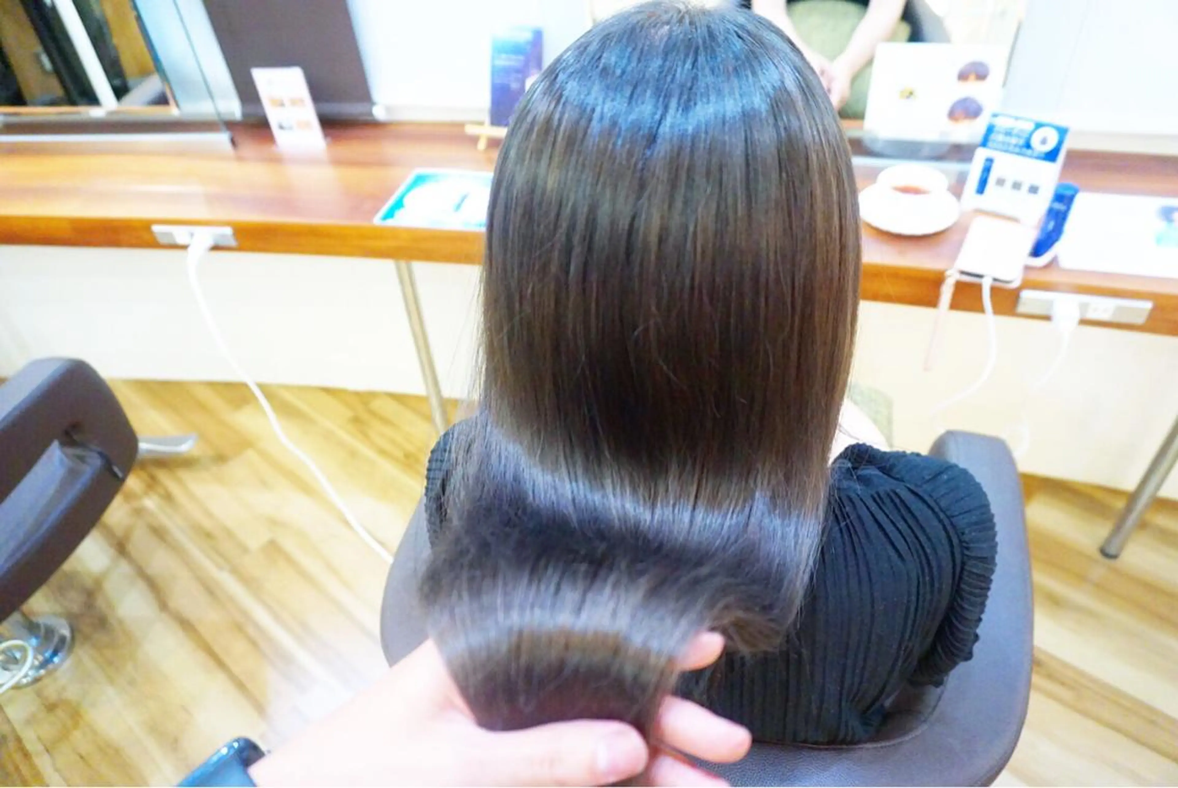 ロング カラー アッシュ カット 縮毛矯正 Graph. （グラフ）立川🪽✨のヘアスタイル