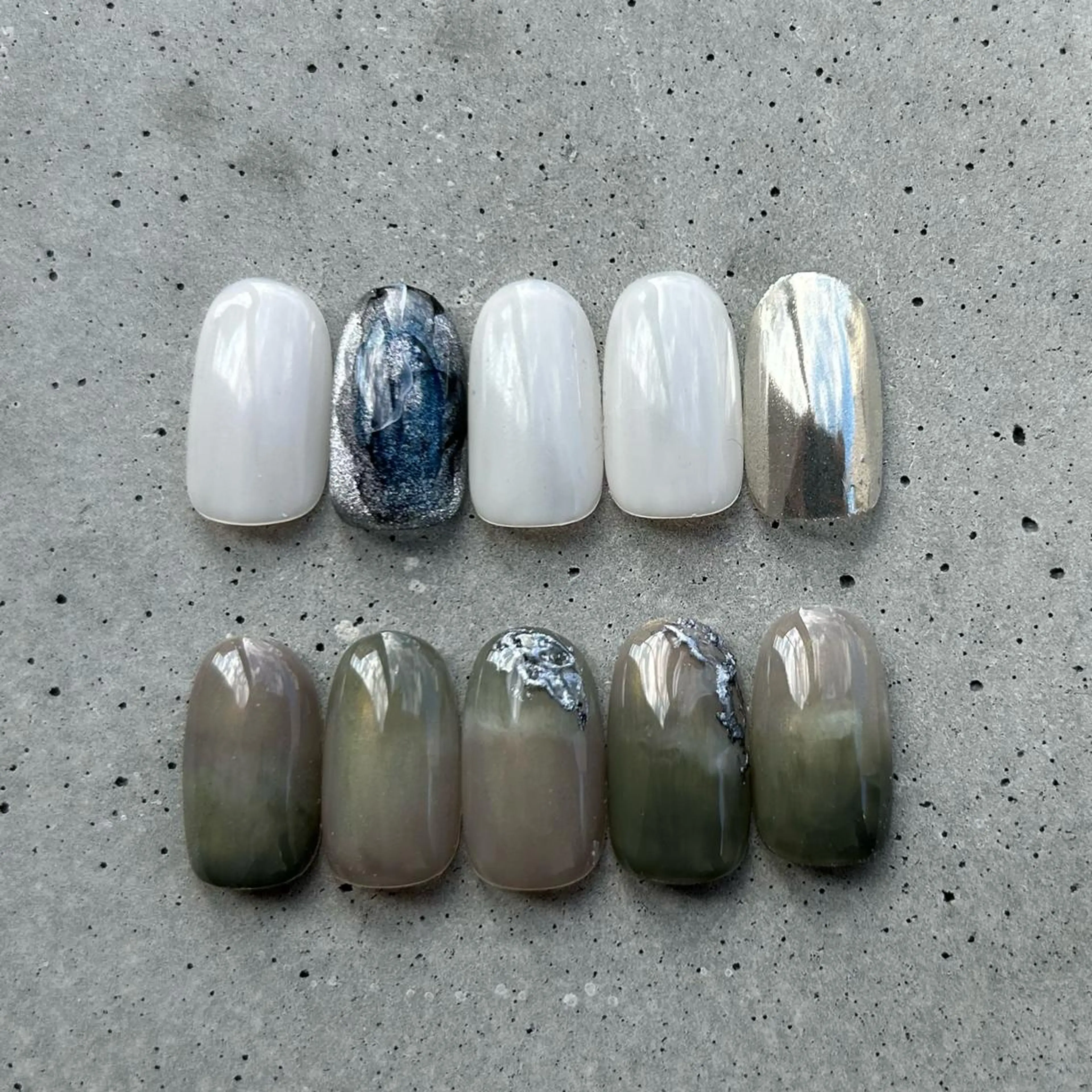 ネイル カジュアル グラデーション ミラーネイル ネイビー ニュアンスネイル ハンドネイル ハンドケア lyly.nail所属・lylynail YUUKAのネイルデザイン