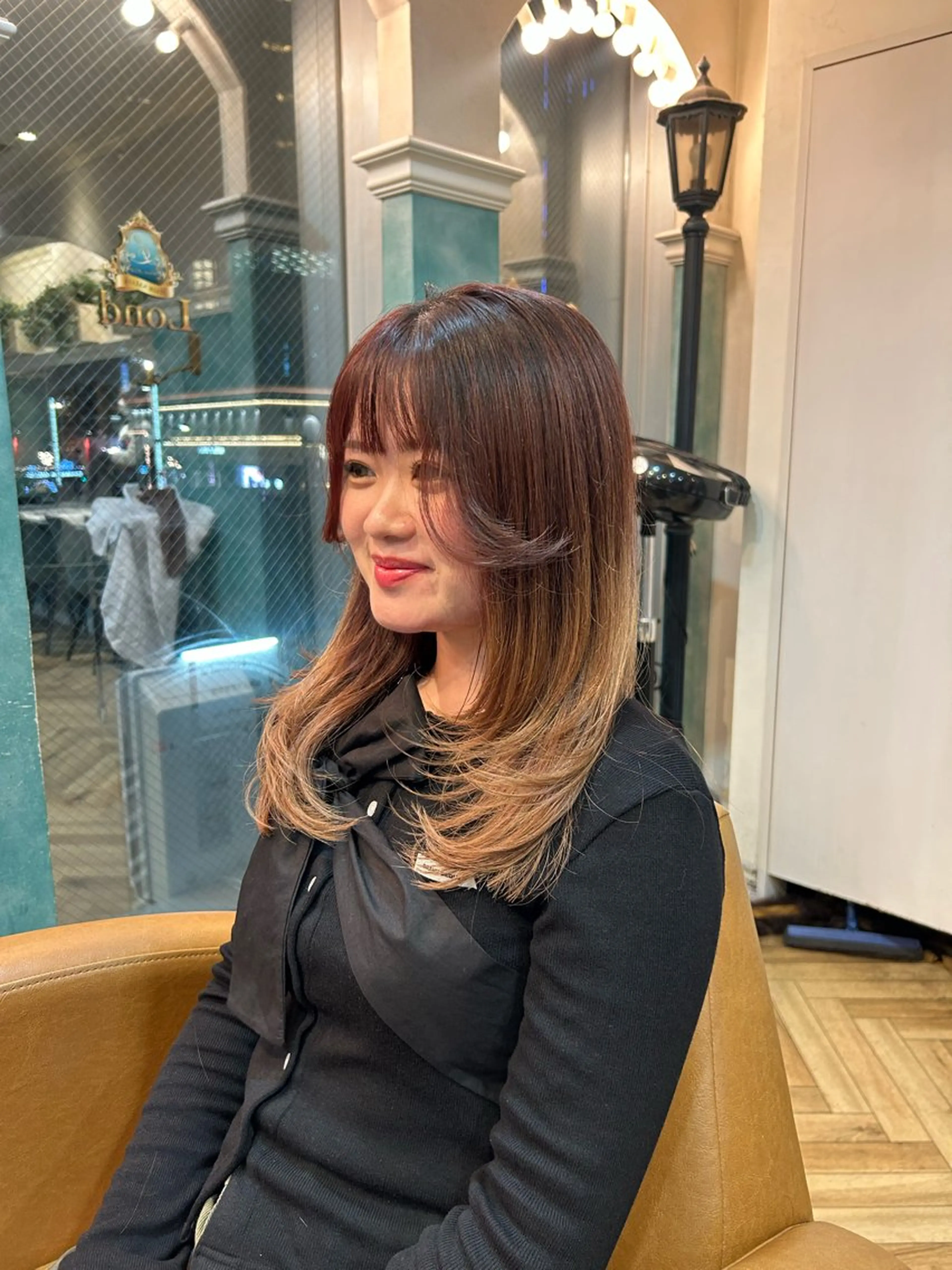 ロング Momoハイレイヤー 海外レイヤーカットのヘアスタイル