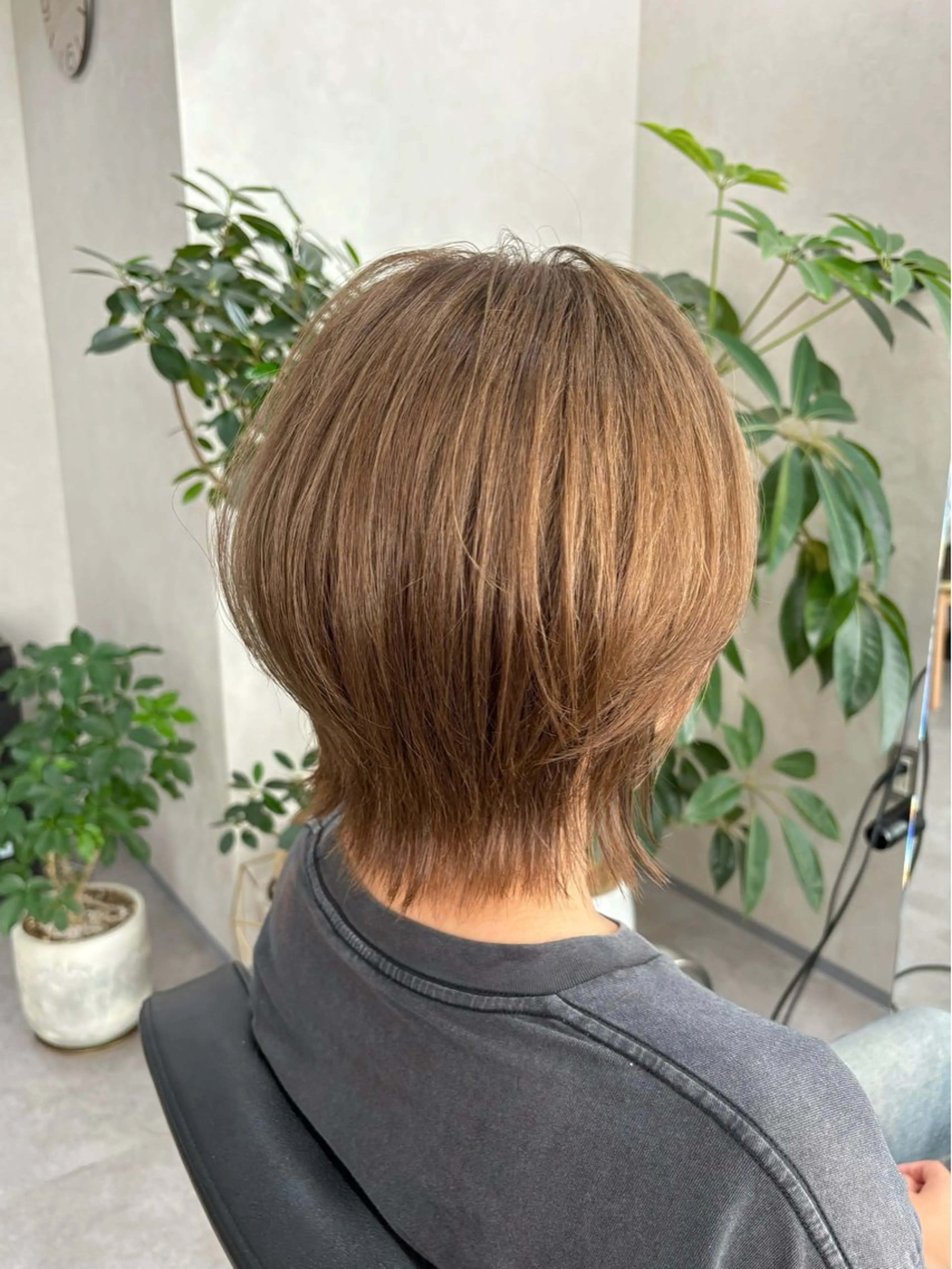 ショート カラー ベージュカラー ヘーゼル ショートヘア カット ヘアカラー トリートメント qumu 横浜所属・透明感カラー/ボブ/ 髪質改善ストレートのヘアスタイル