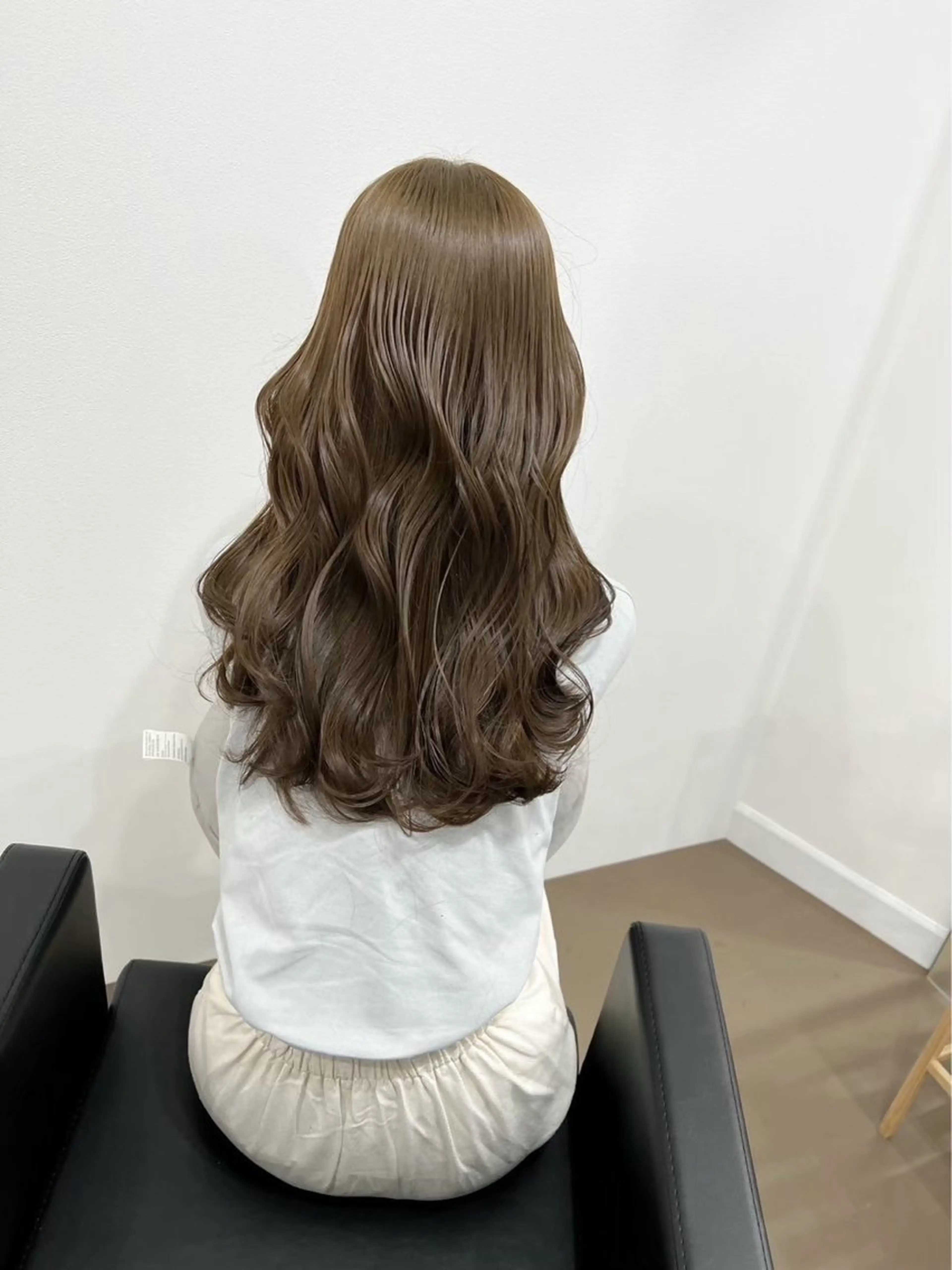 ロング カラー ショートボブ ロングレイヤー ベージュカラー ブリーチ ケアカラー ヘアカラー トリートメント 透明感カラー特化/ ベージュ/梅田/英輝のヘアスタイル