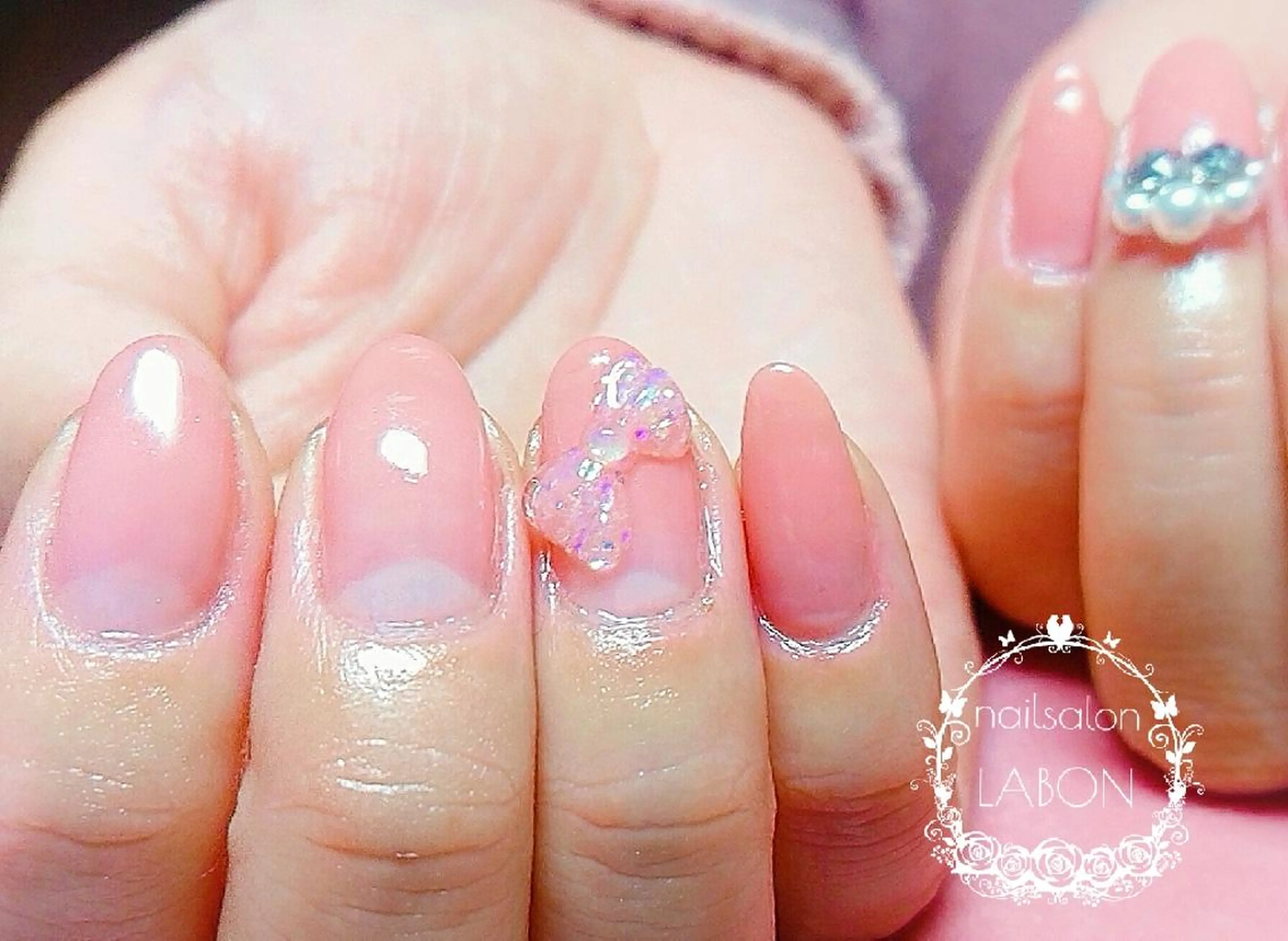 ネイル リボン ハンドネイル Nail salon LABONのネイルデザイン