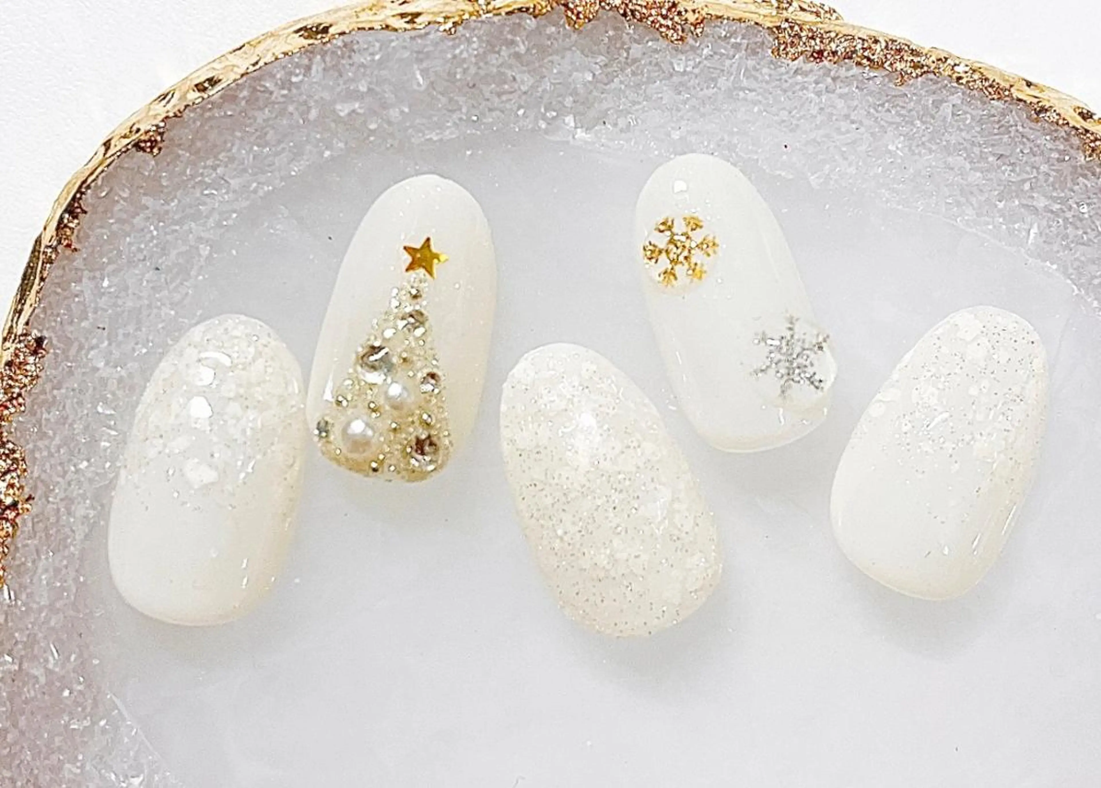 ネイル アートネイル ラメ(グリッター) 冬ネイル クリスマス nailsalonMIR所属・ネイルサロン ミールのネイルデザイン