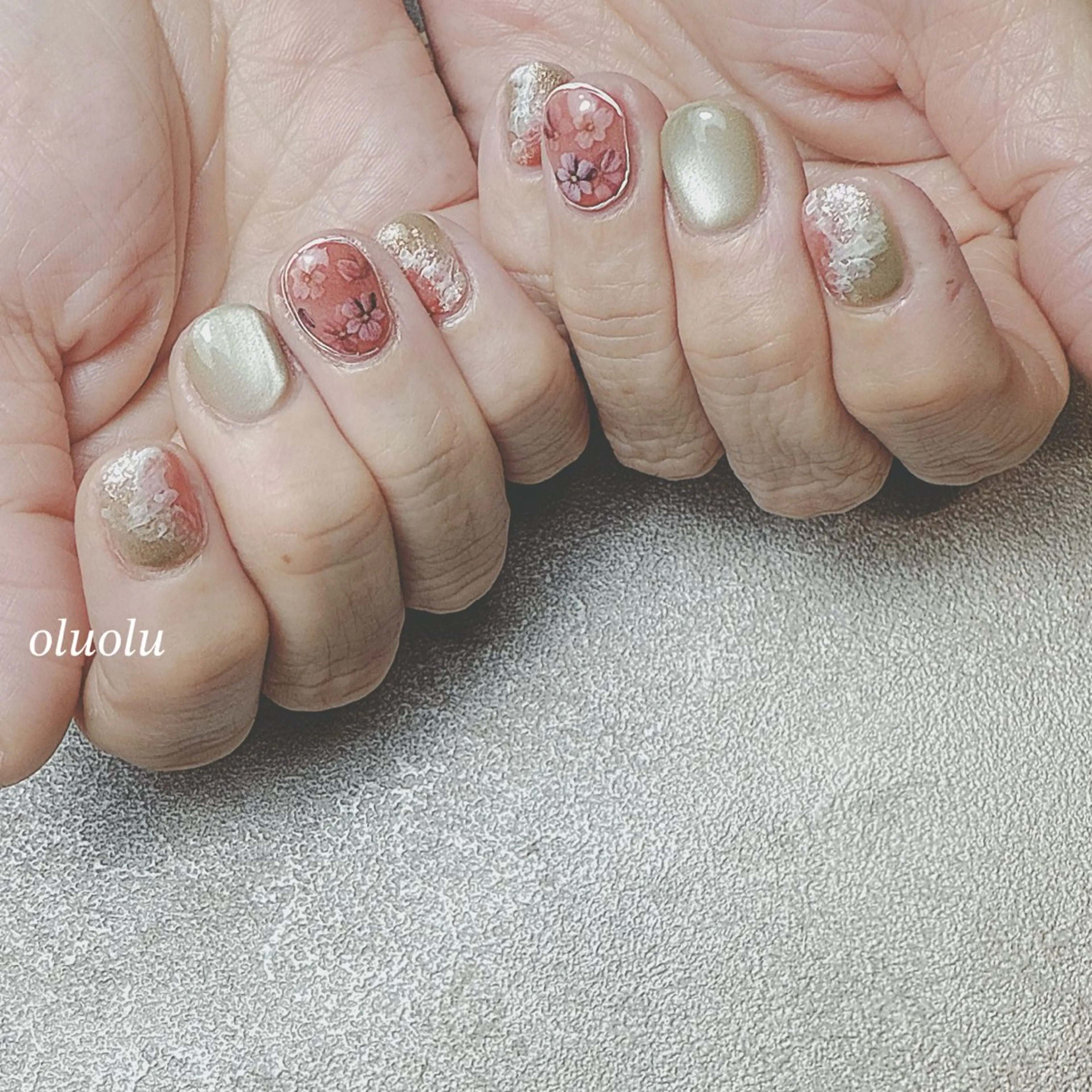ネイル アートネイル フラワーネイル フットネイル マグネットネイル おそろいネイル ハンドネイル 大村 紬華のネイルデザイン